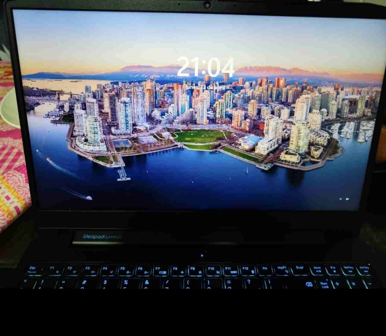 Laptop Lenovo IdeaPad Gaming - miniatura 1