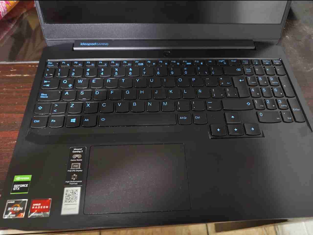 Laptop Lenovo IdeaPad Gaming - miniatura 3