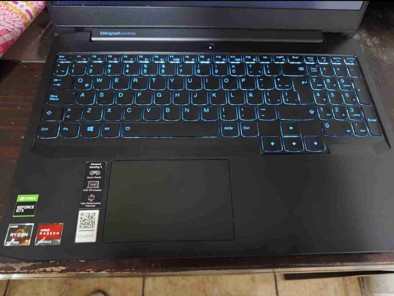 Laptop Lenovo IdeaPad Gaming - miniatura 4