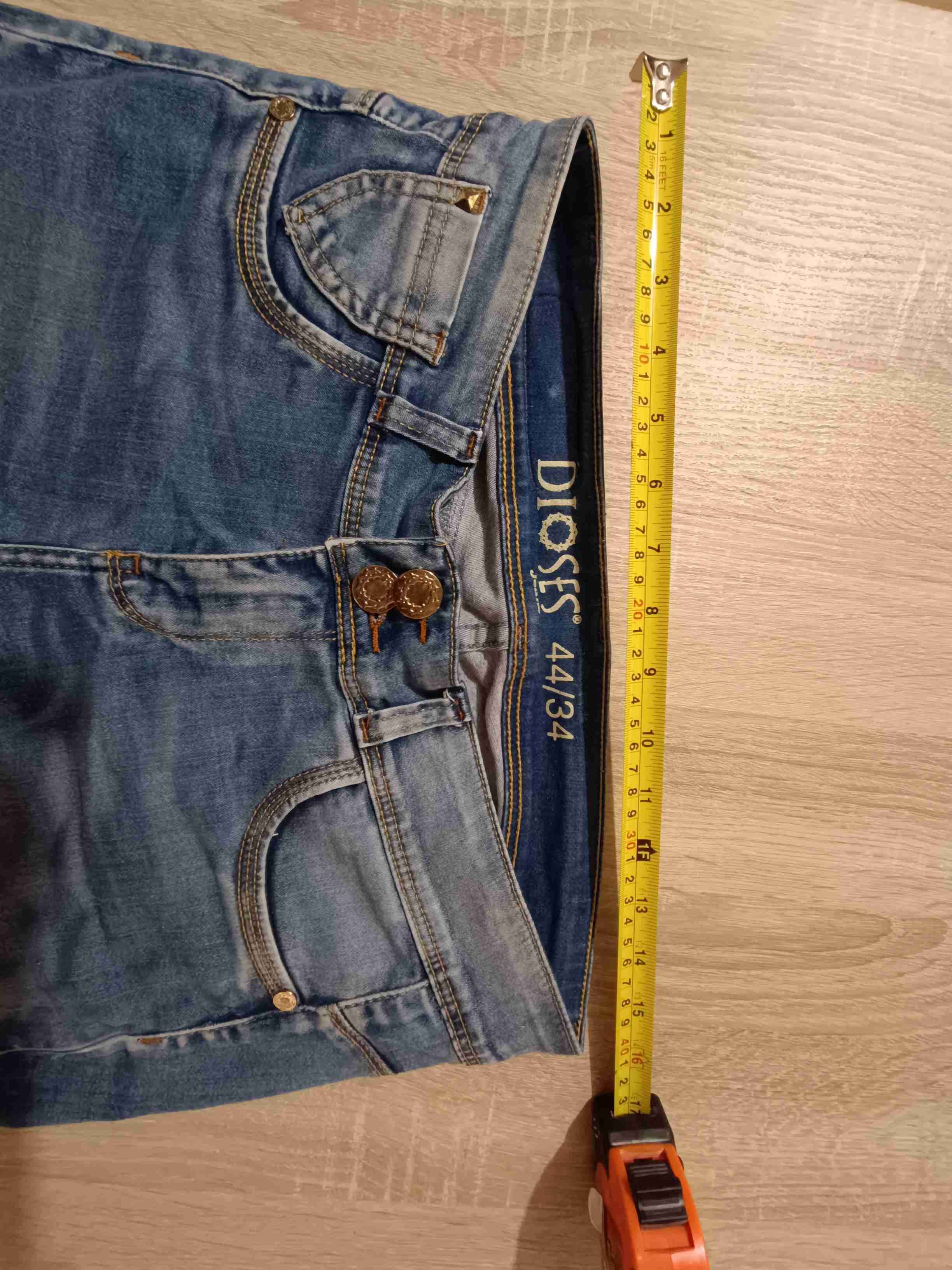 Jeans azules con roturas - miniatura 3