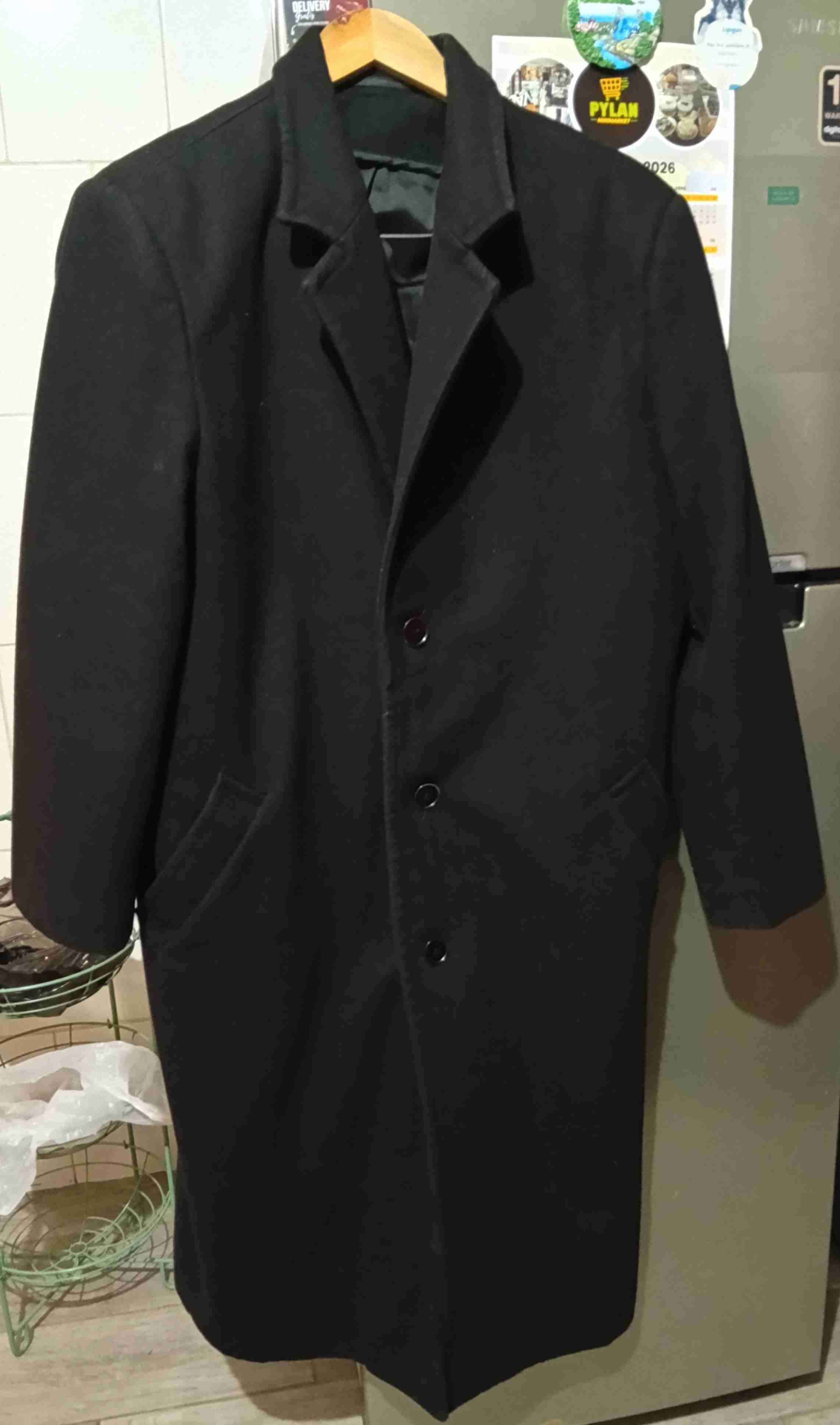 Abrigo negro elegante de hombre - miniatura 2