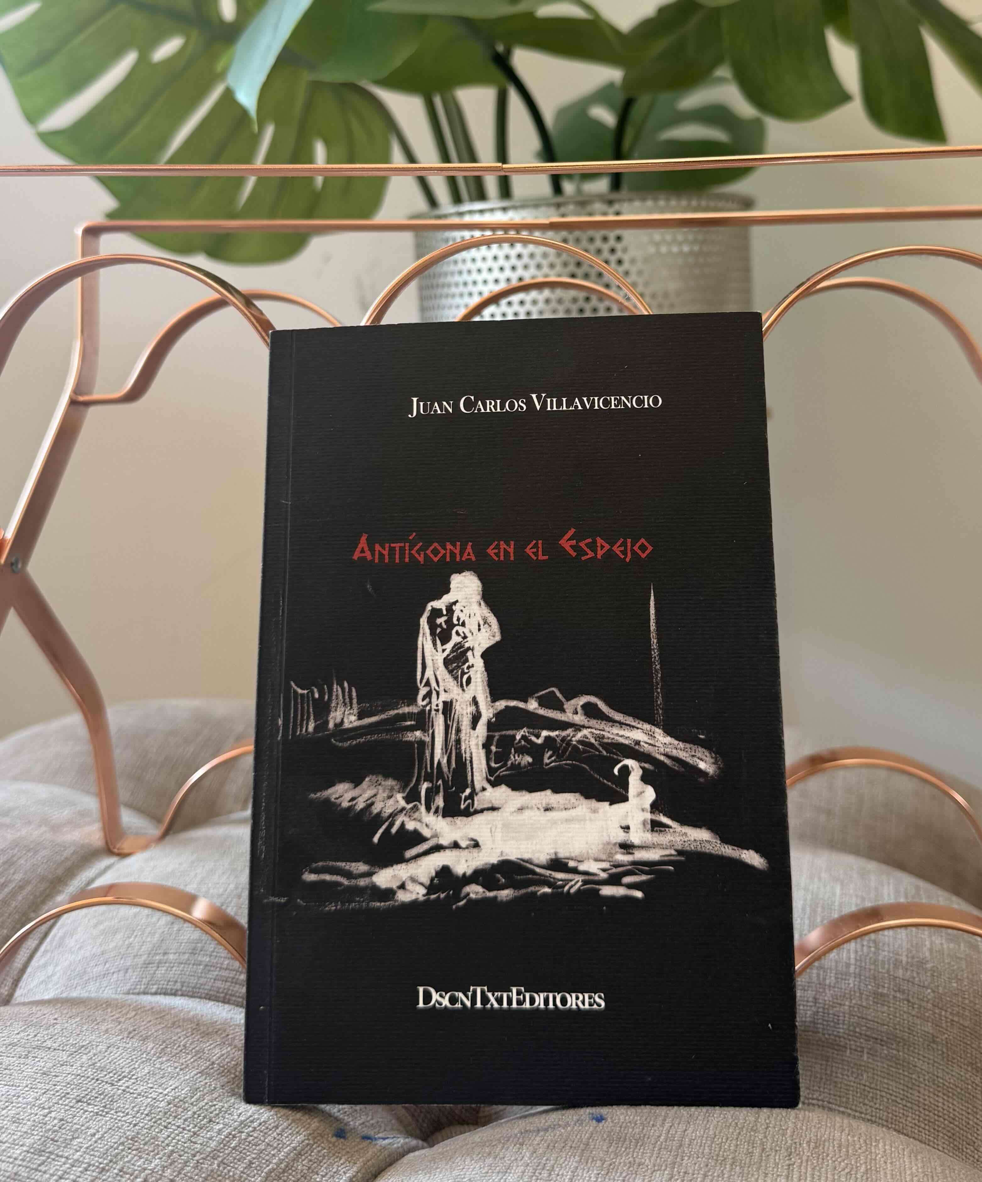 Libro Antígona en el Espejo