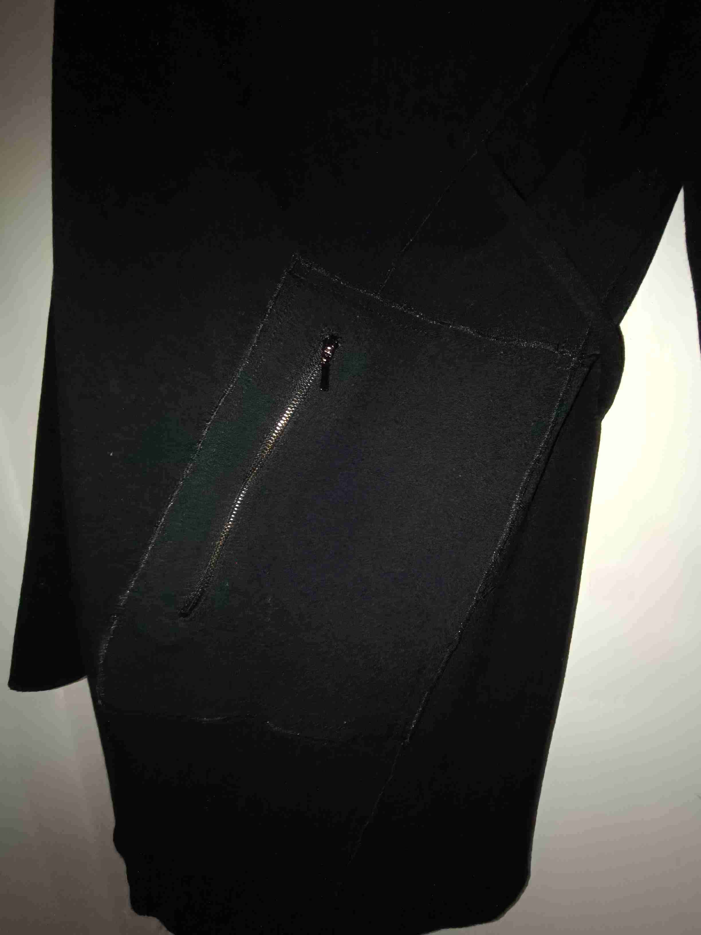 Cardigan negro con diseño abierto - miniatura 3