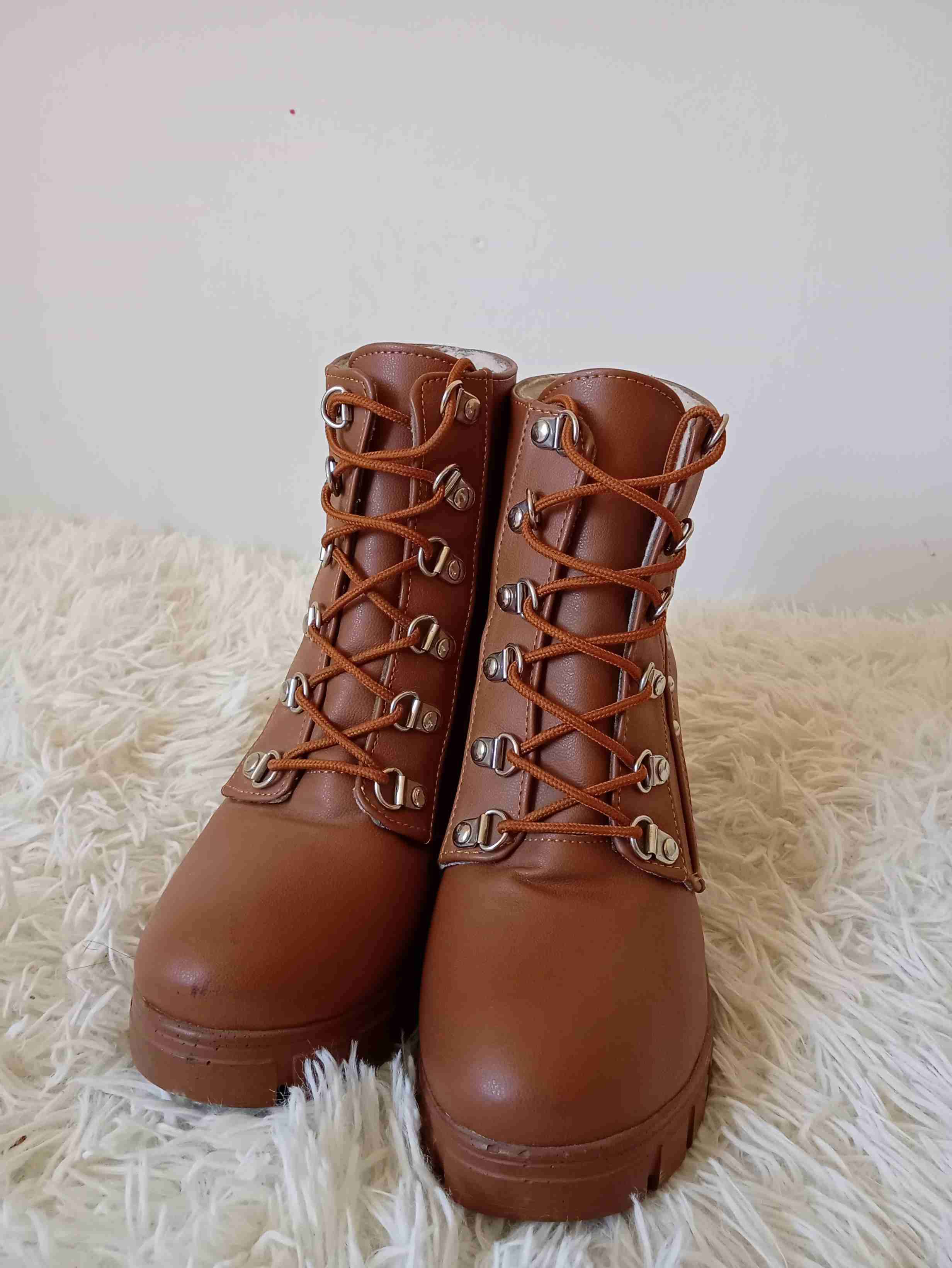 Botines marrones con taco - miniatura 2