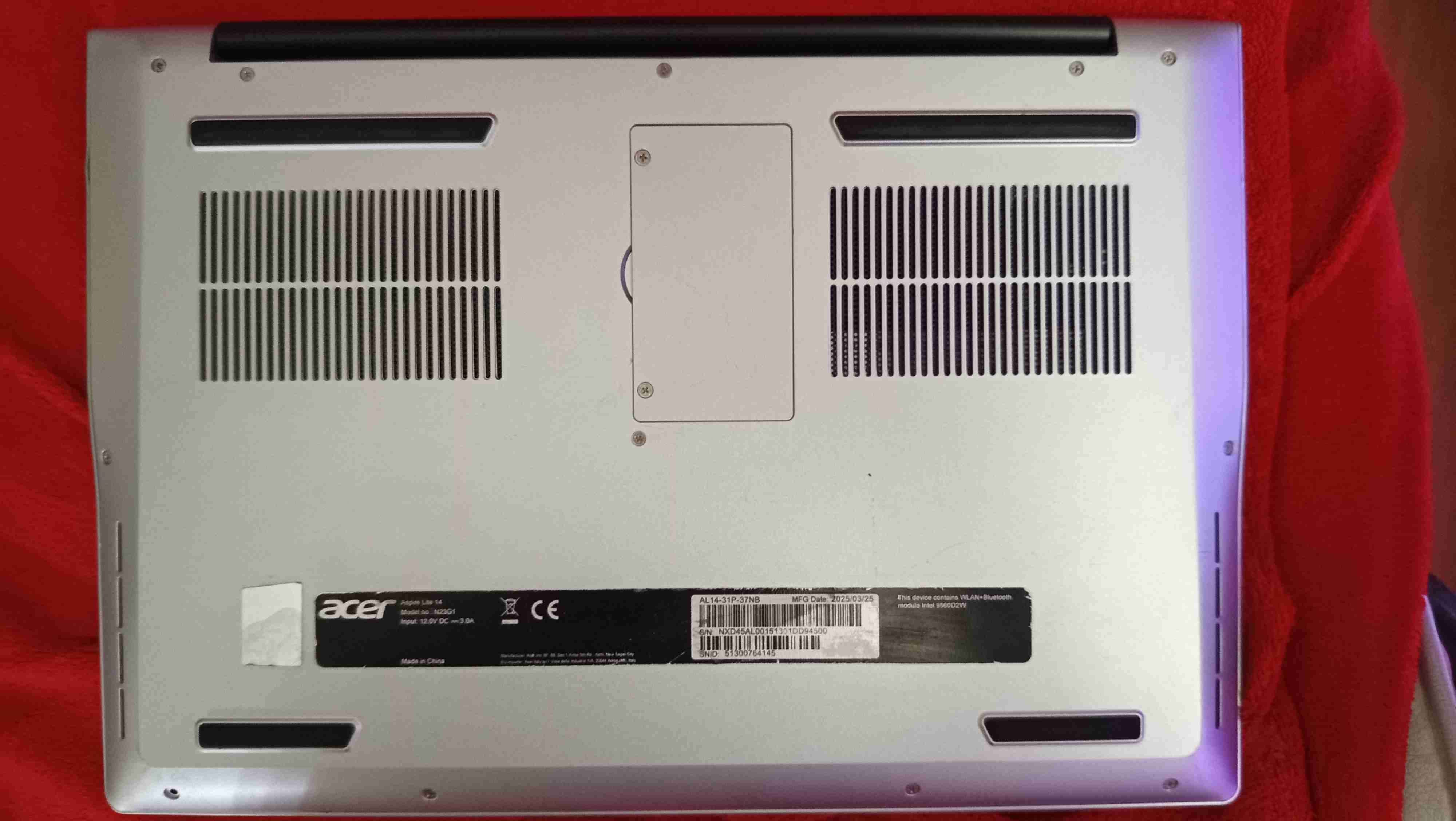 Laptop Acer Core i3 n300 - miniatura 4