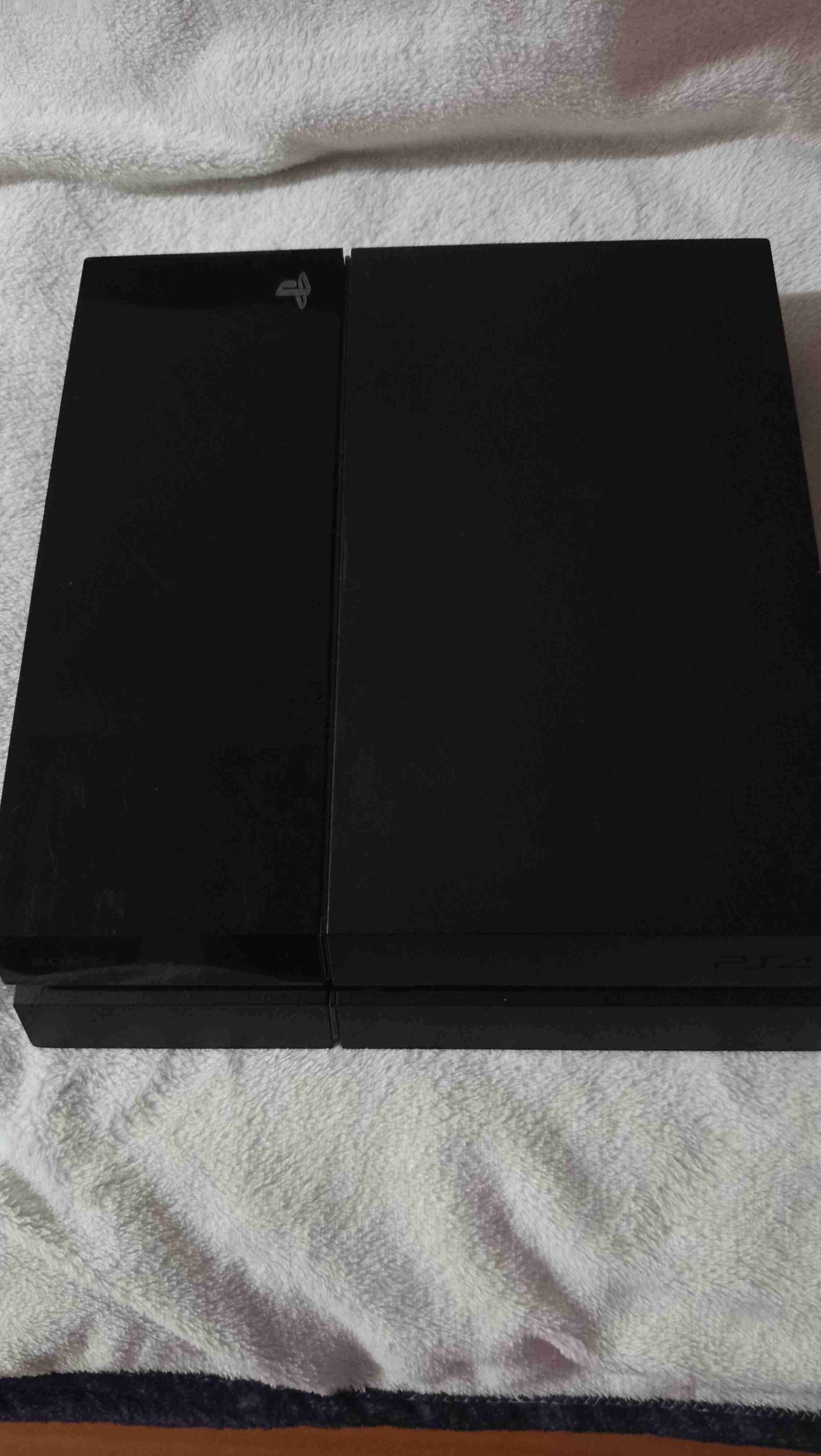 Consola PS4 fat negra