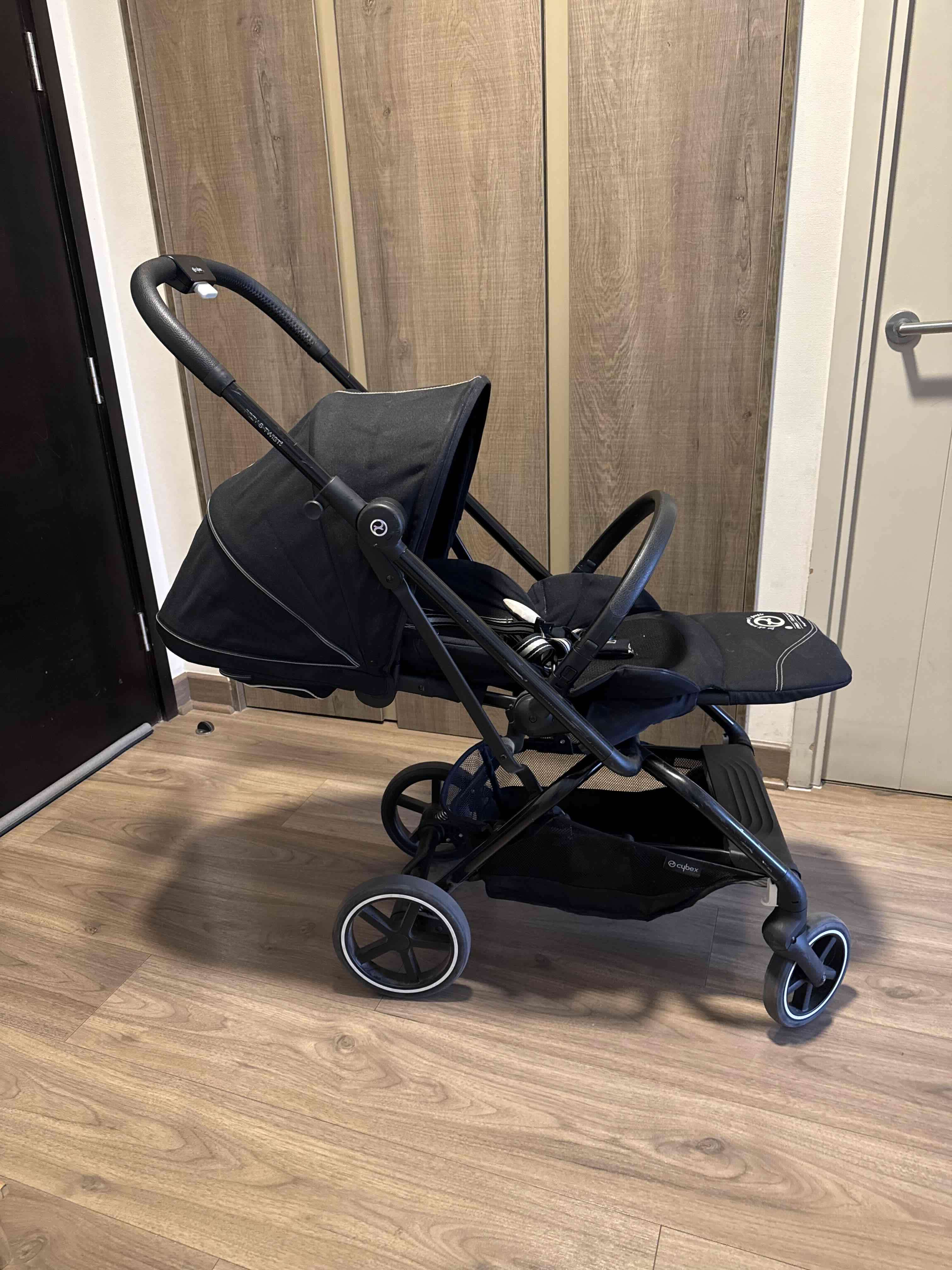 Coche Cybex negro plegable 360 - miniatura 6