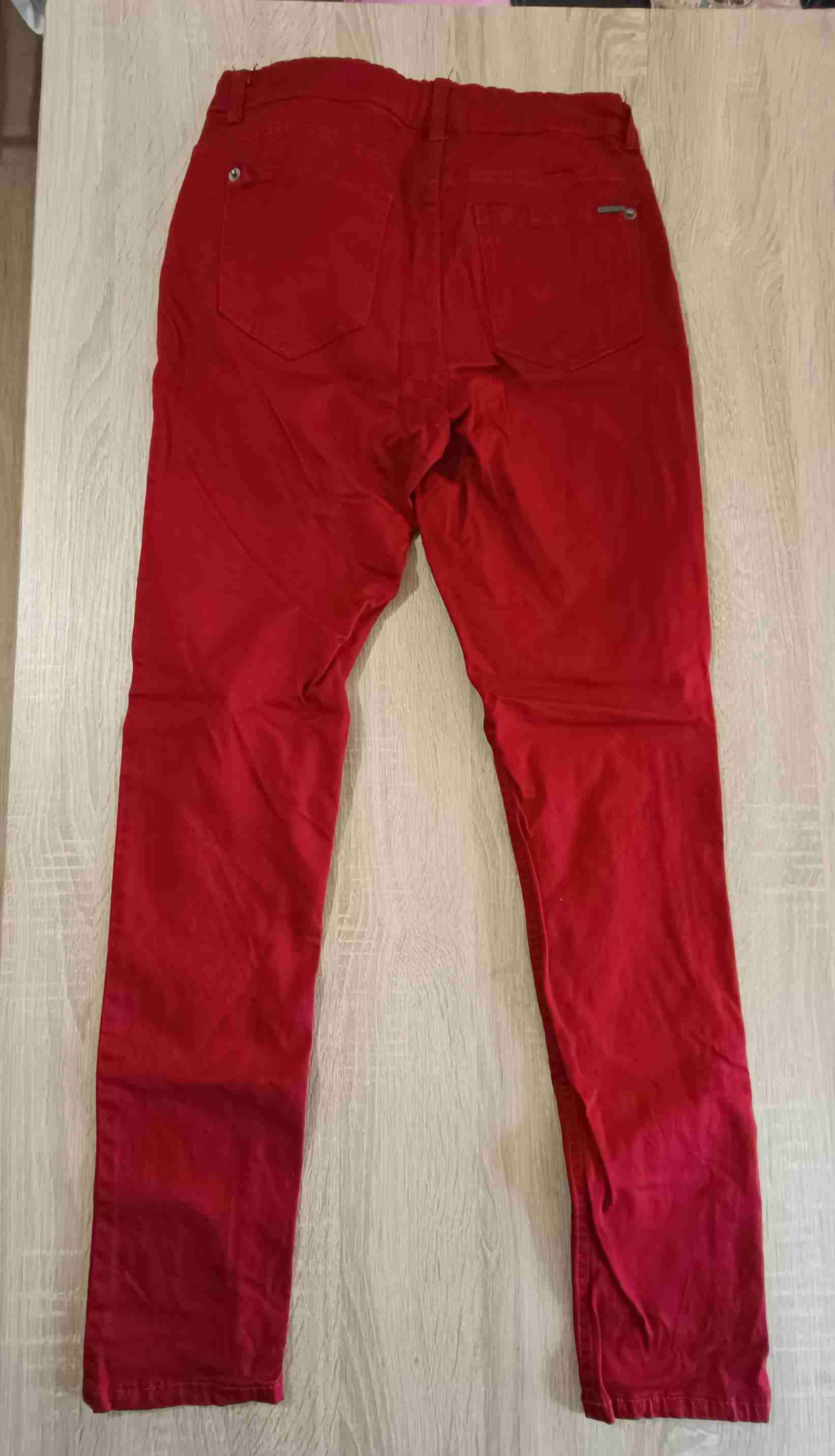 Pantalones rojos para mujer - miniatura 2