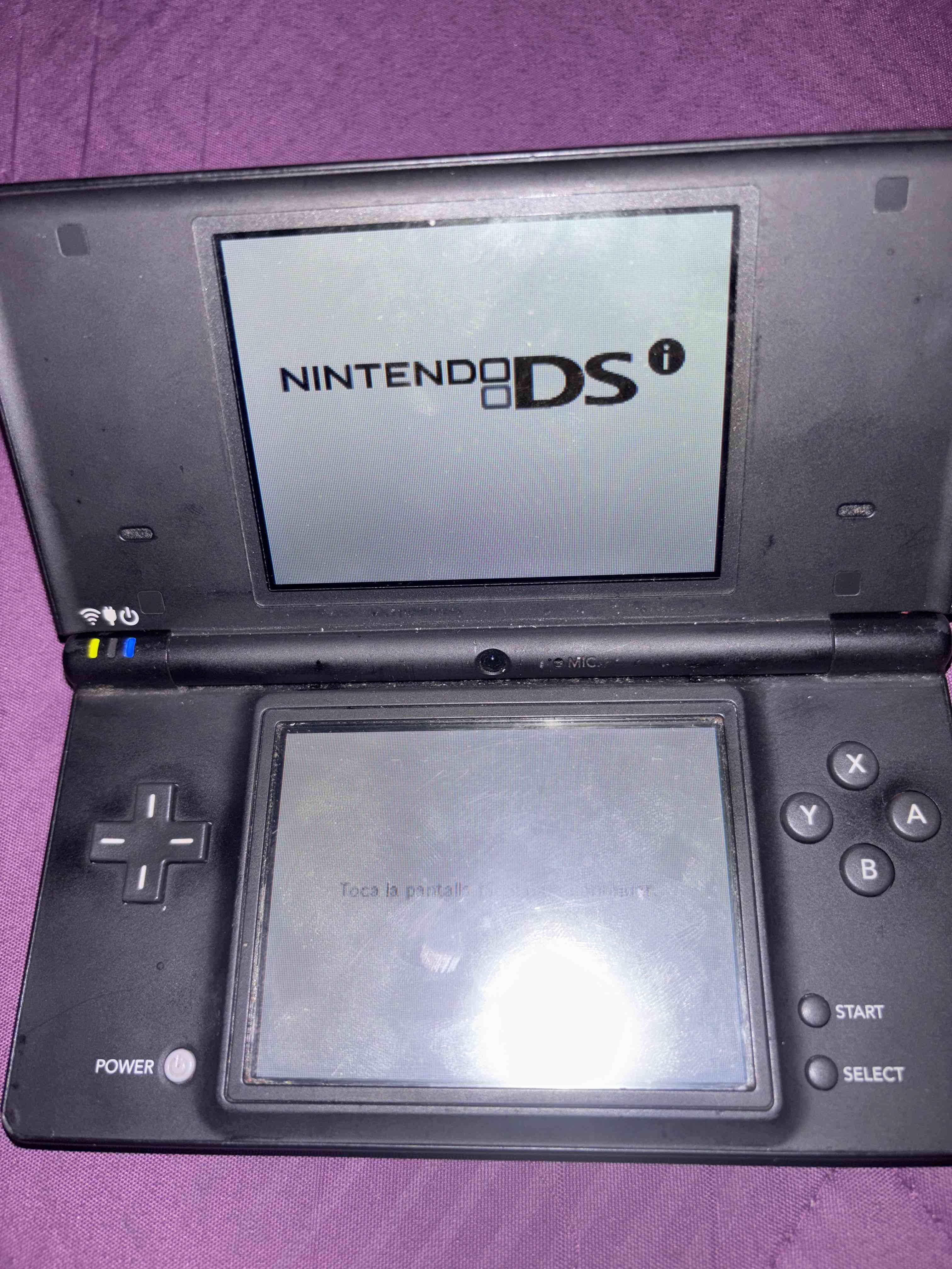 Consola Nintendo DSi Desbloqueada - miniatura 1