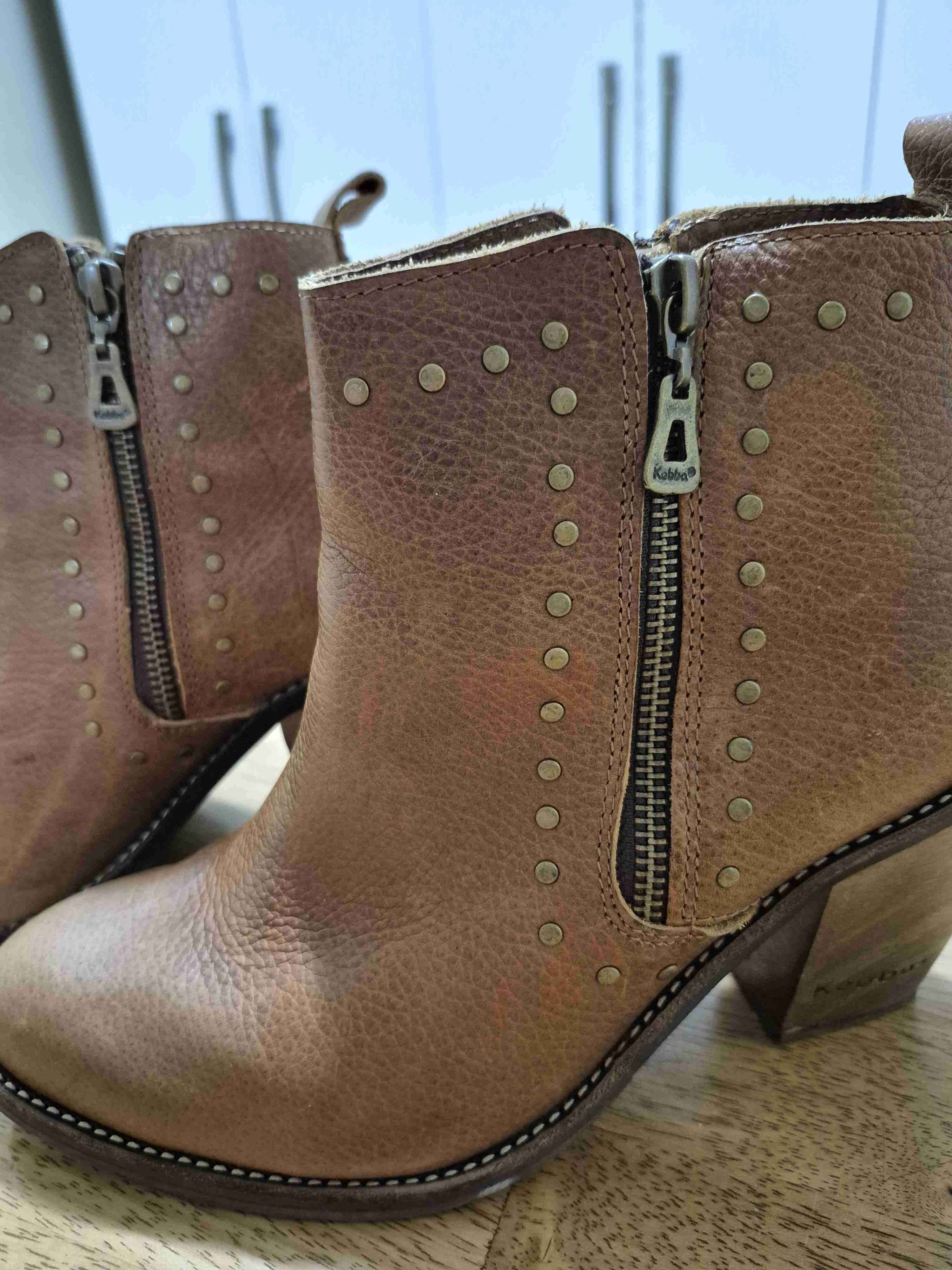 Botines de cuero marrón con tacón - miniatura 2