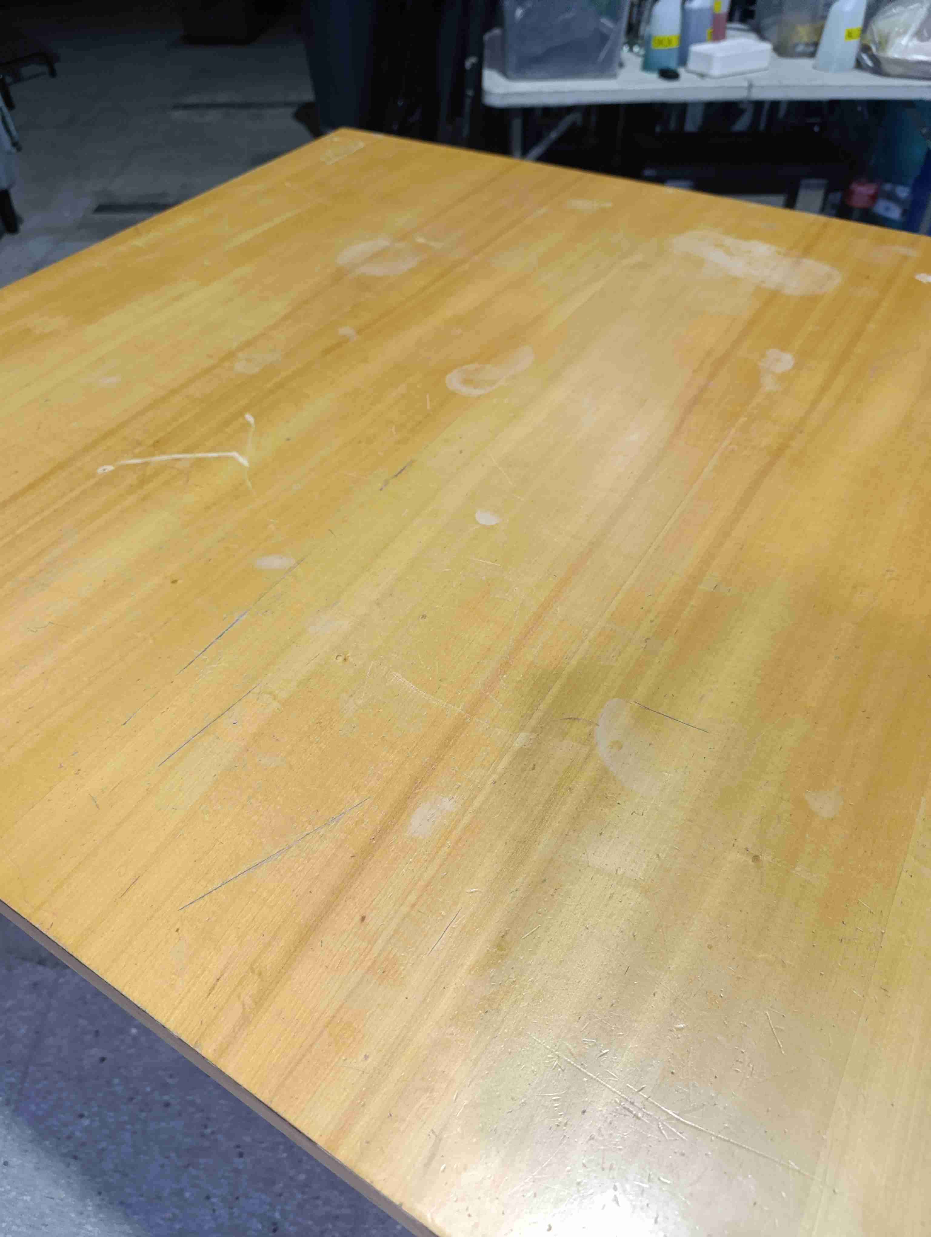 Mesa cuadrada de madera extendible. - miniatura 2