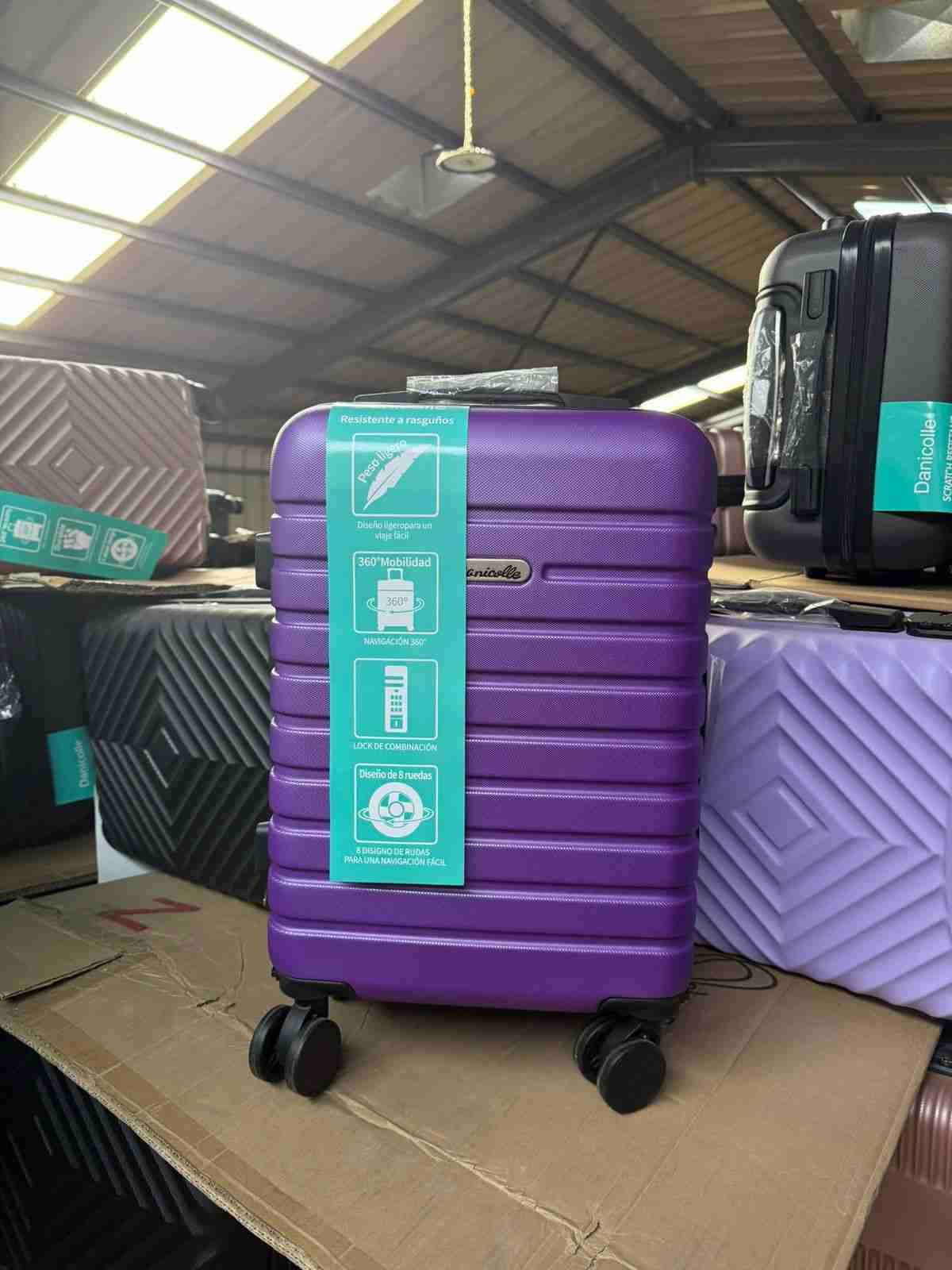 Maleta rígida negra Danicolle - miniatura 4