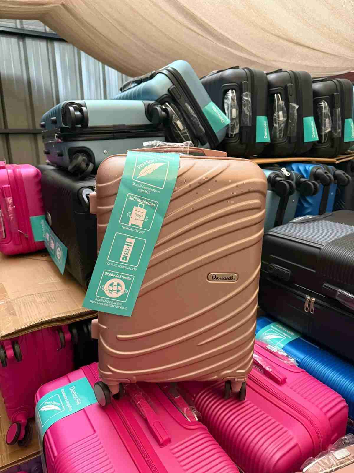 Maleta rígida negra Danicolle - miniatura 5