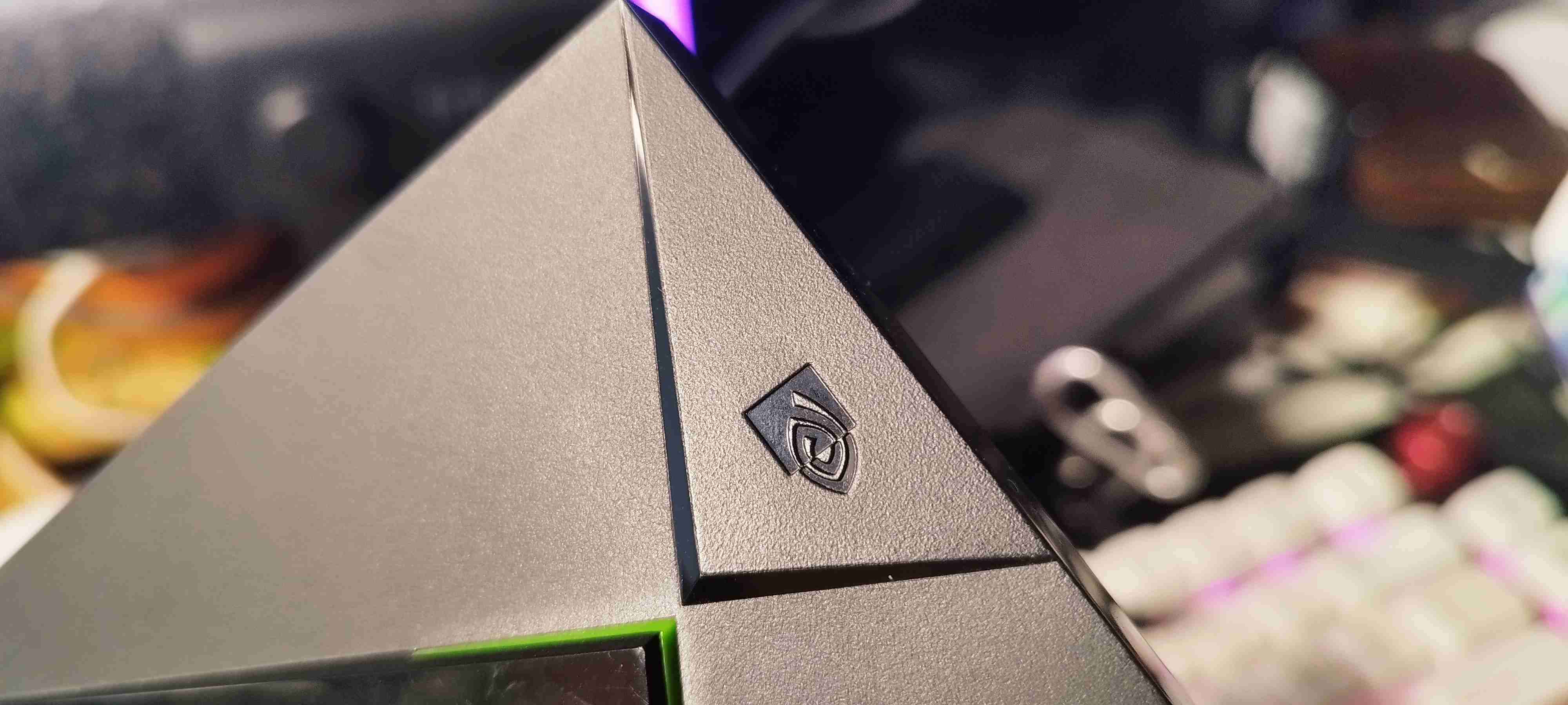 Consola NVIDIA Shield TV Pro 4k - miniatura 4