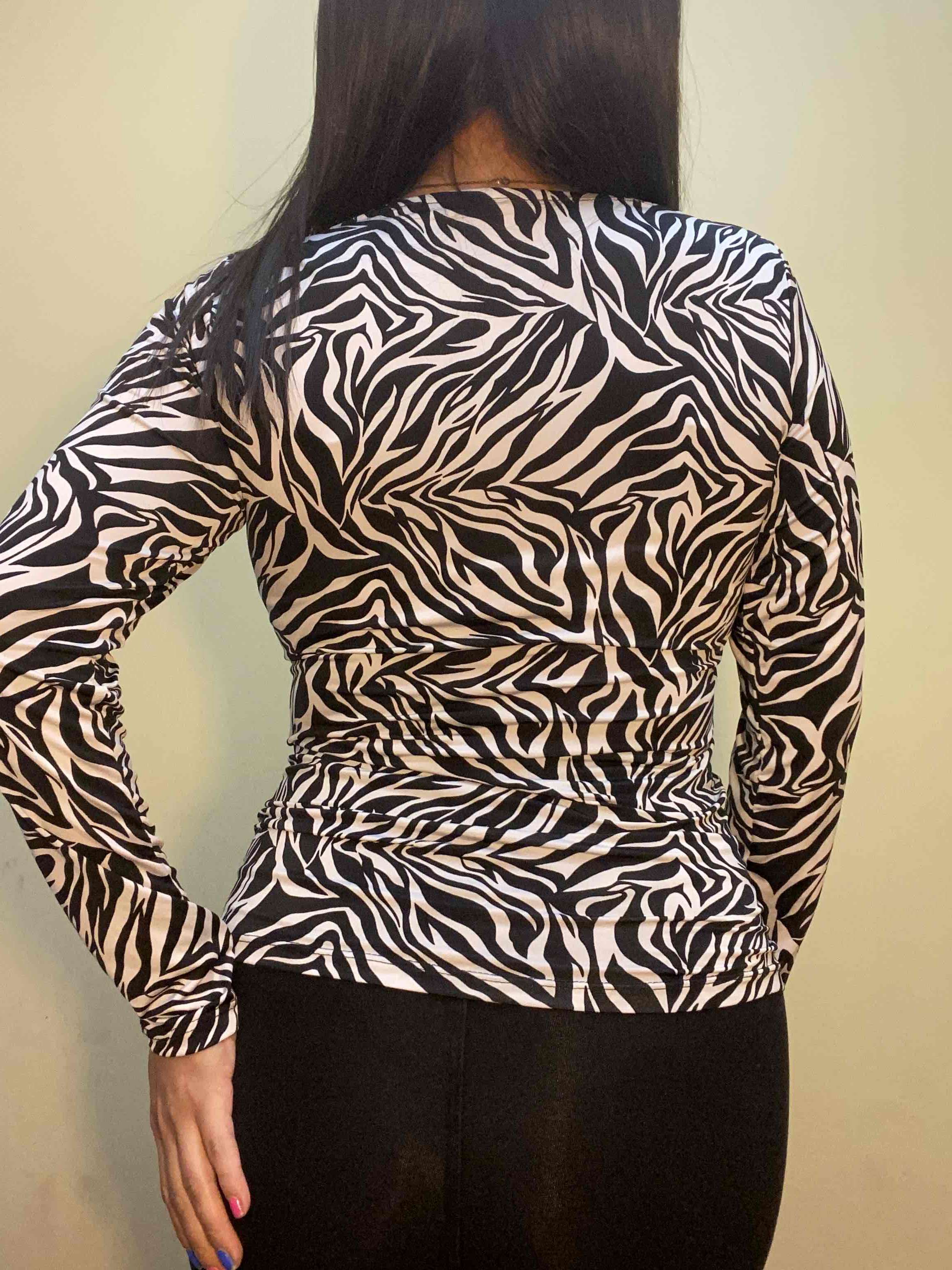 Blusa estampado cebra - miniatura 4