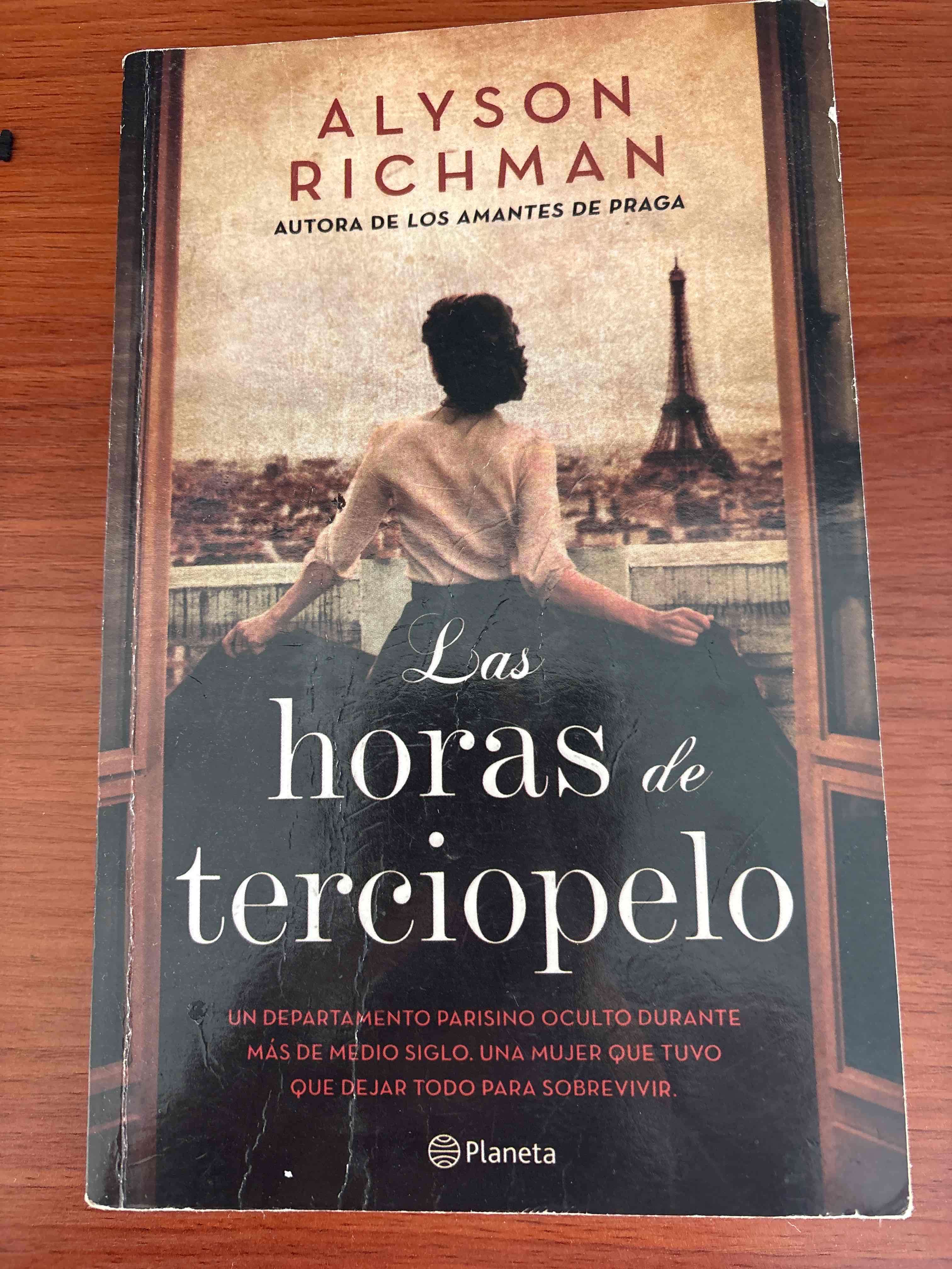Libro 'Las horas de terciopelo'