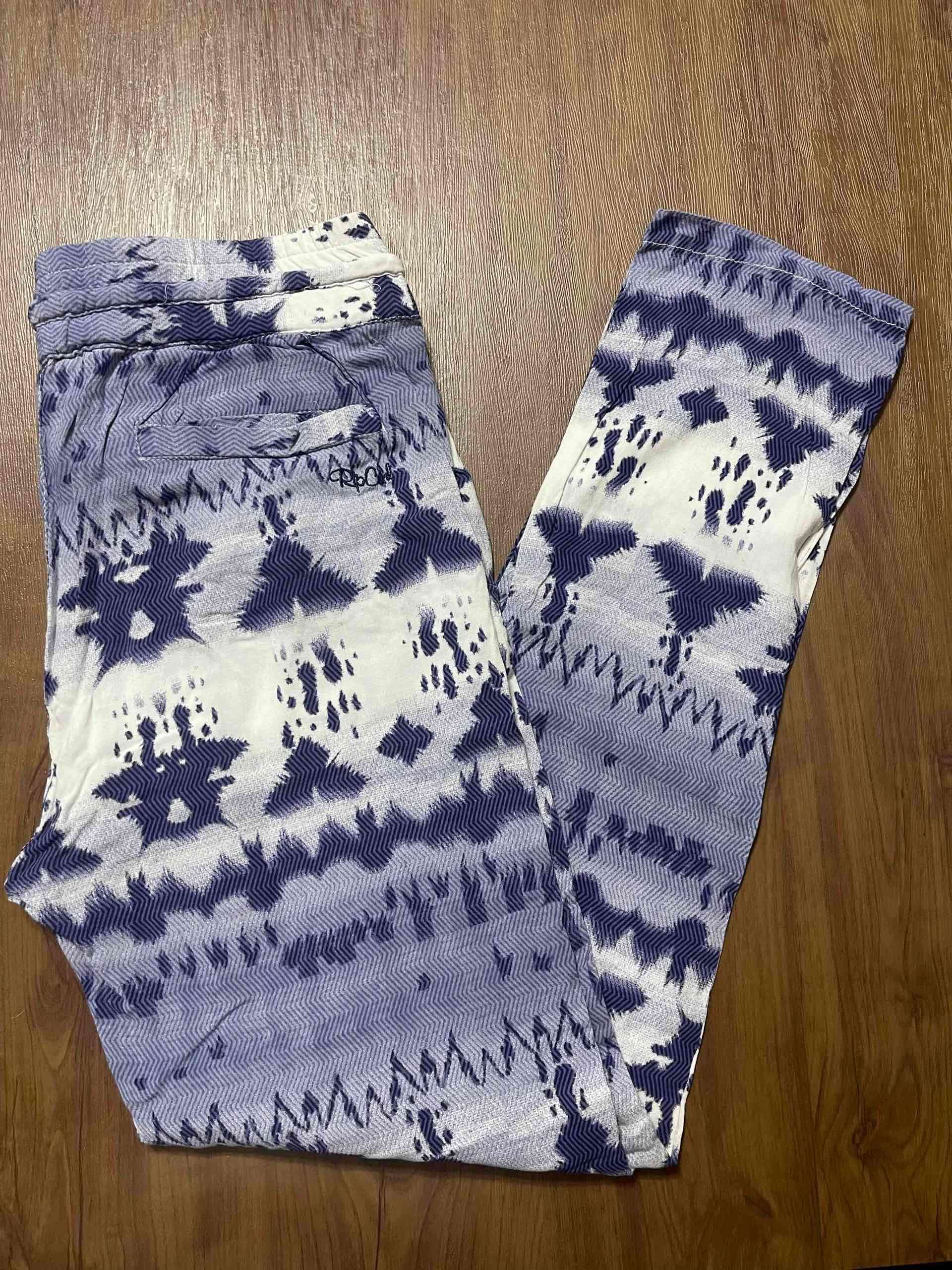 Pantalón estampado casual azul y blanco - miniatura 3