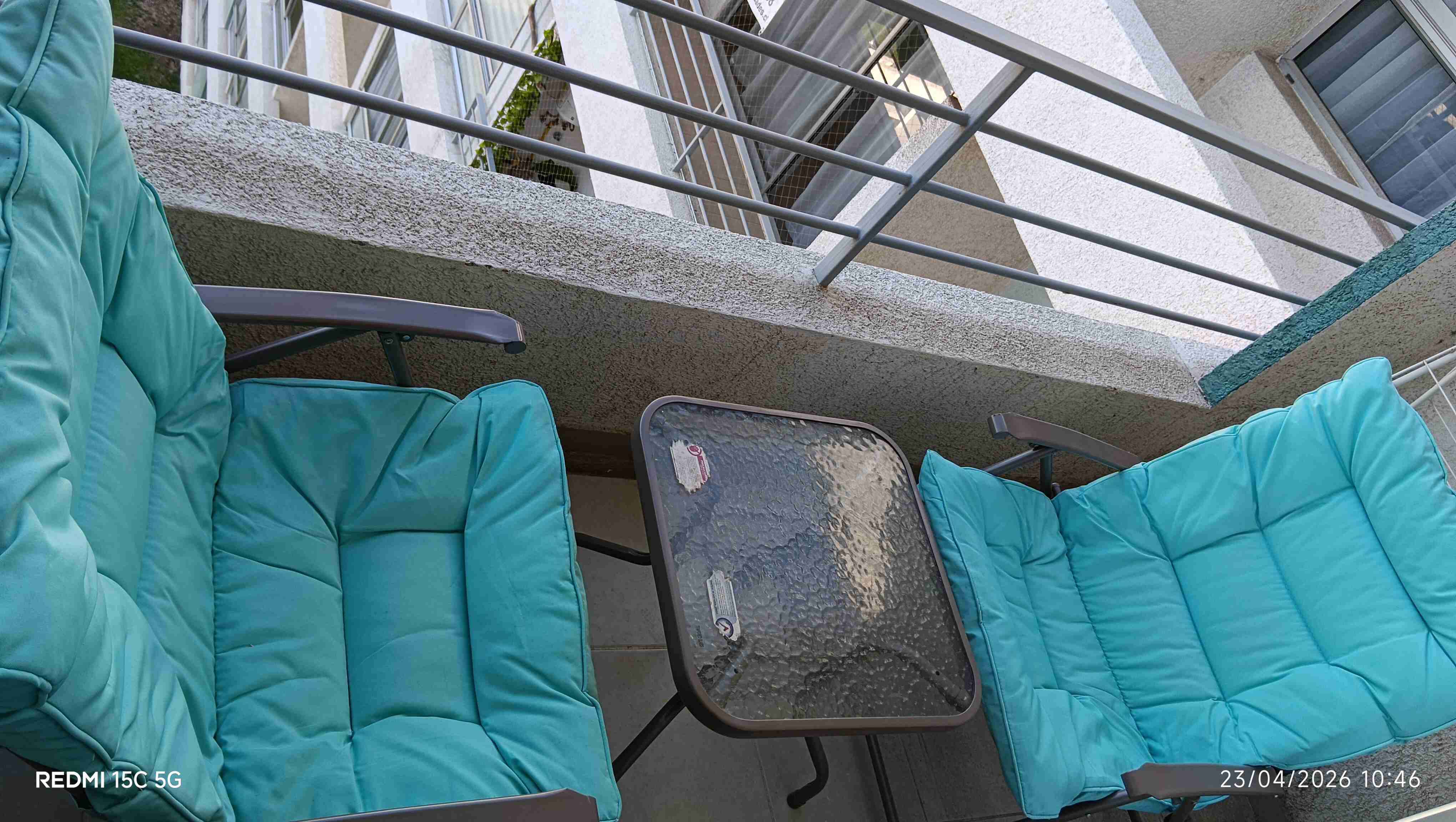 Set de balcón: mesa y silla turquesa - miniatura 2