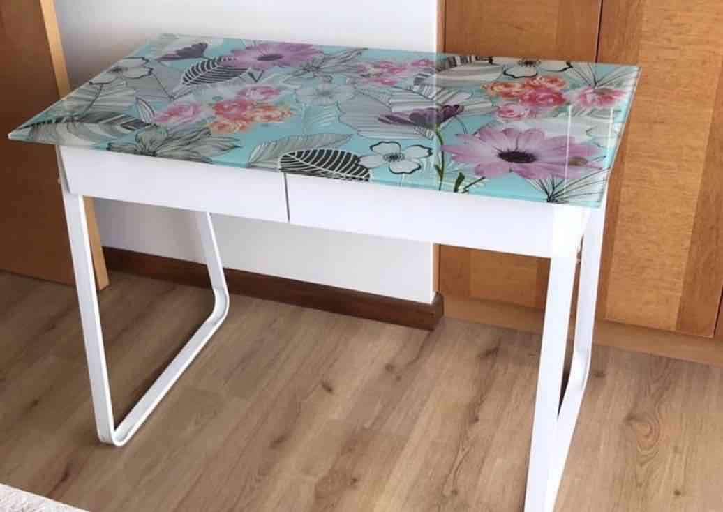 Escritorio con cubierta floral - miniatura 3