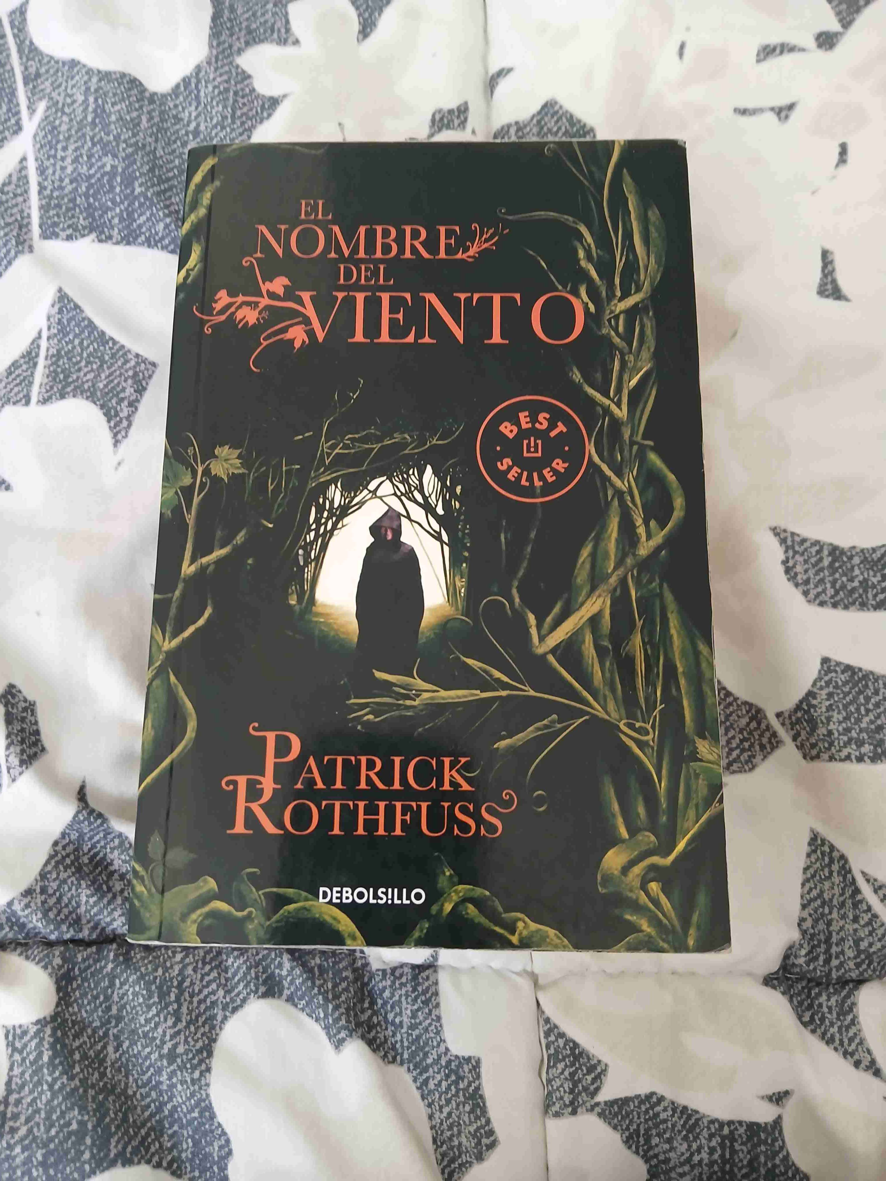 Libro "El Nombre del Viento" - miniatura 1