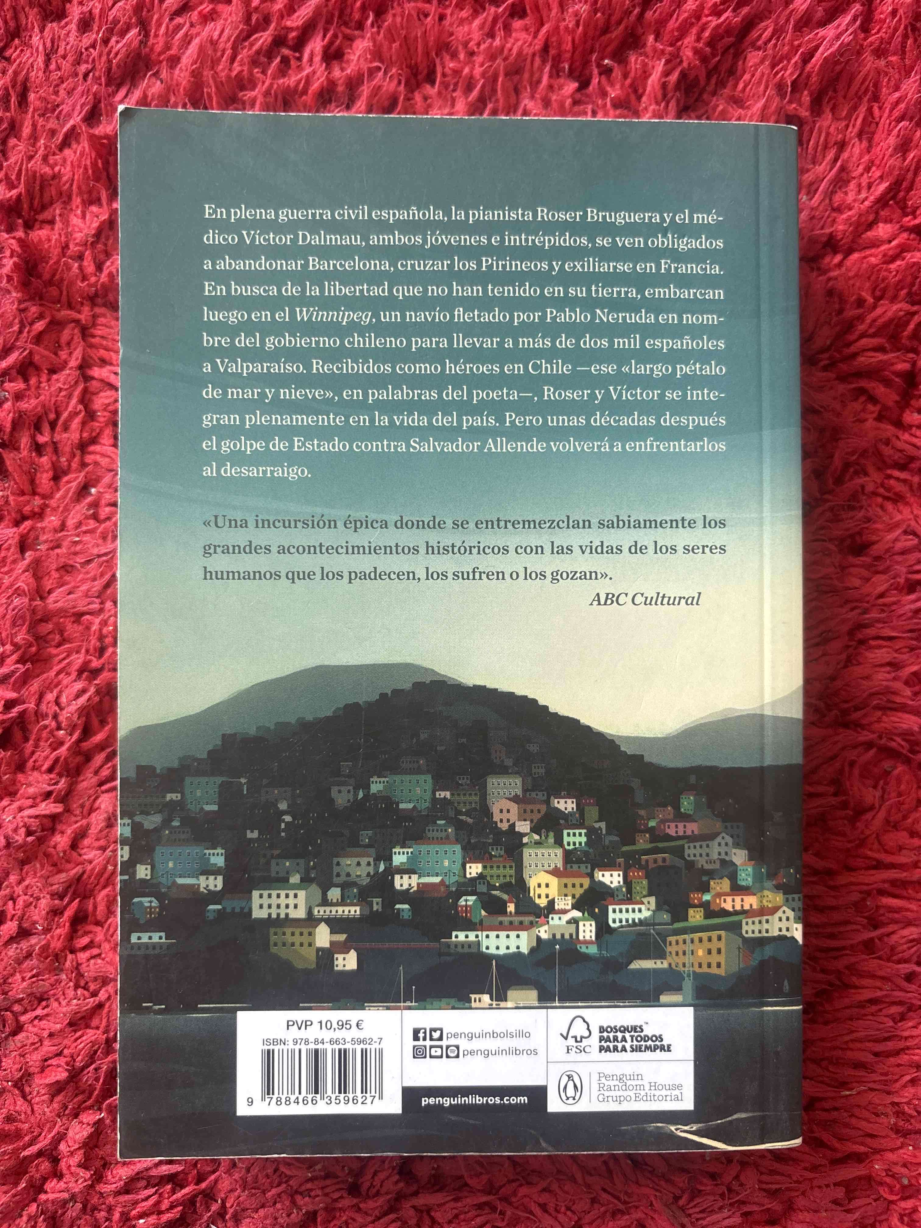 Libro 'Largo pétalo de mar' - miniatura 2