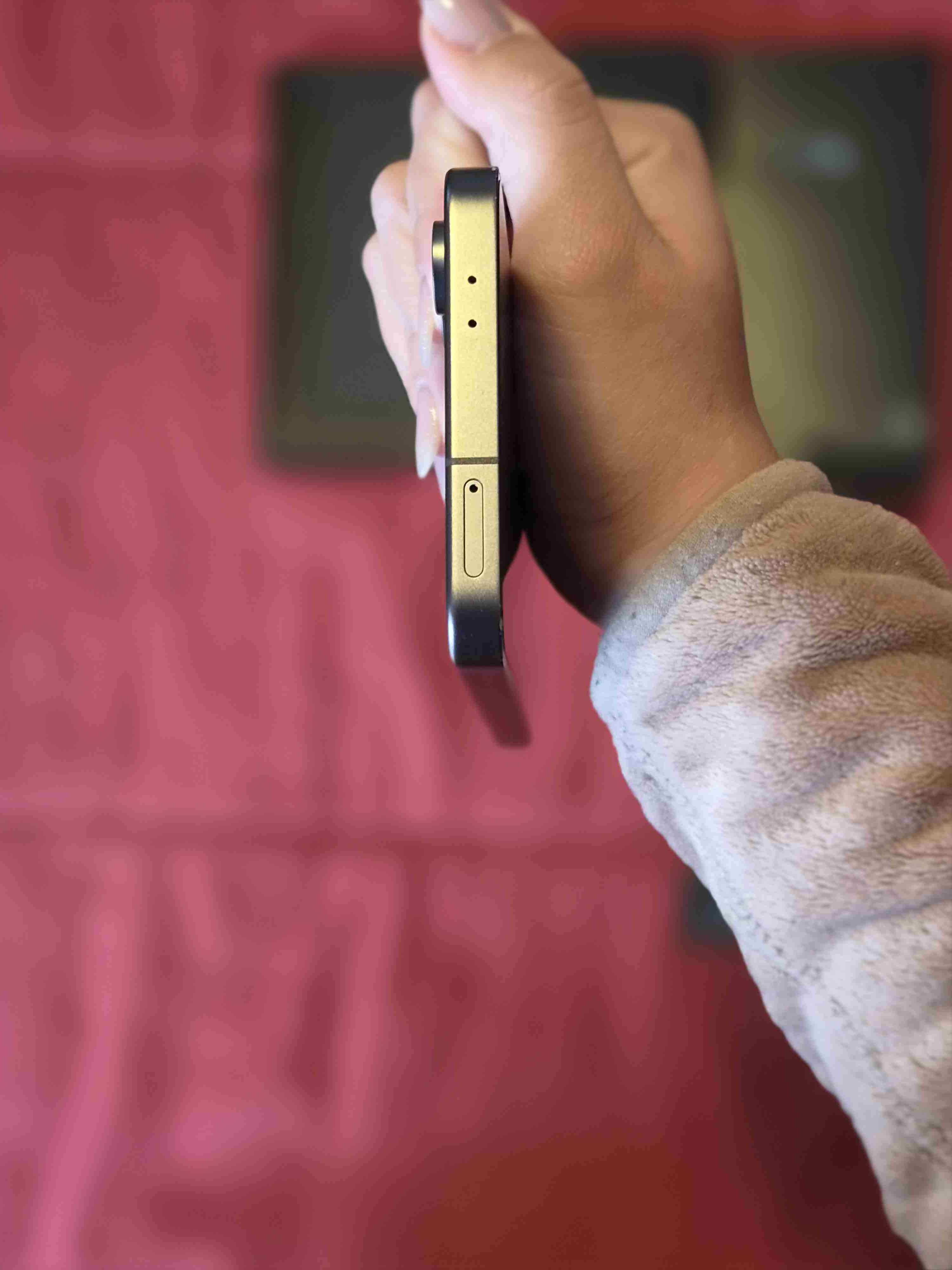 Smartphone con caja y accesorios - miniatura 6