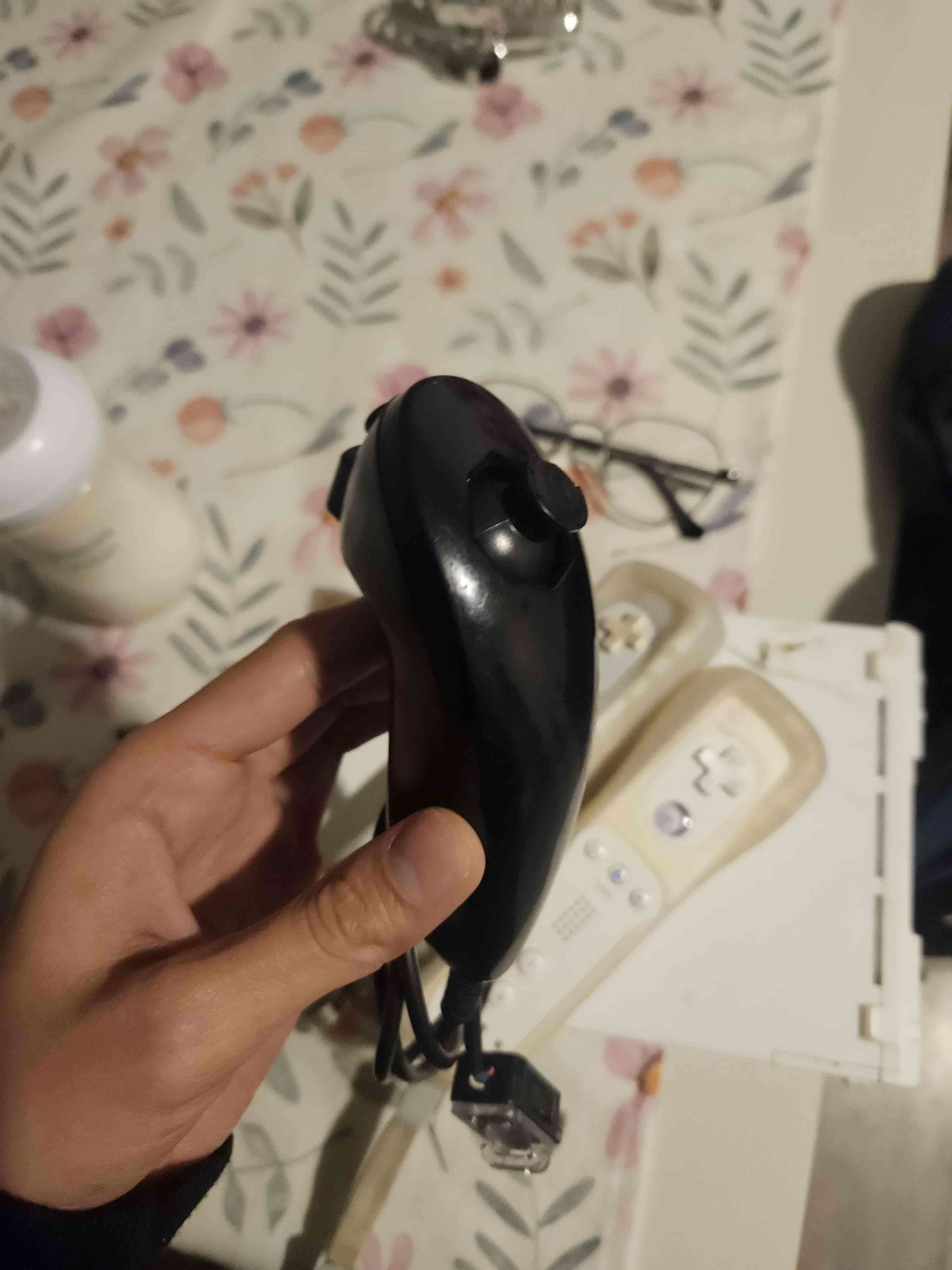 Controles Wii con funda y consola - miniatura 2