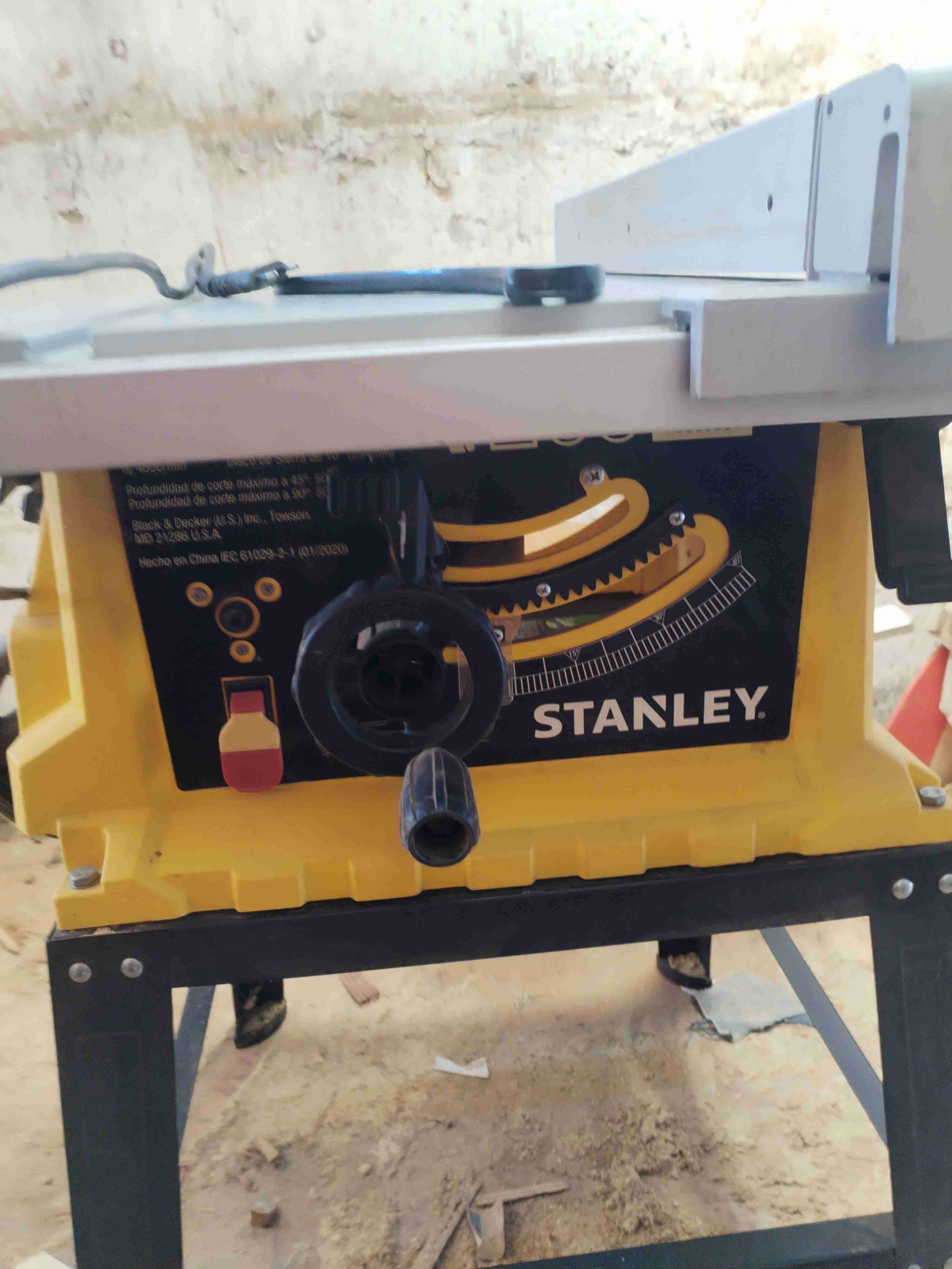 Sierra de mesa Stanley - miniatura 2