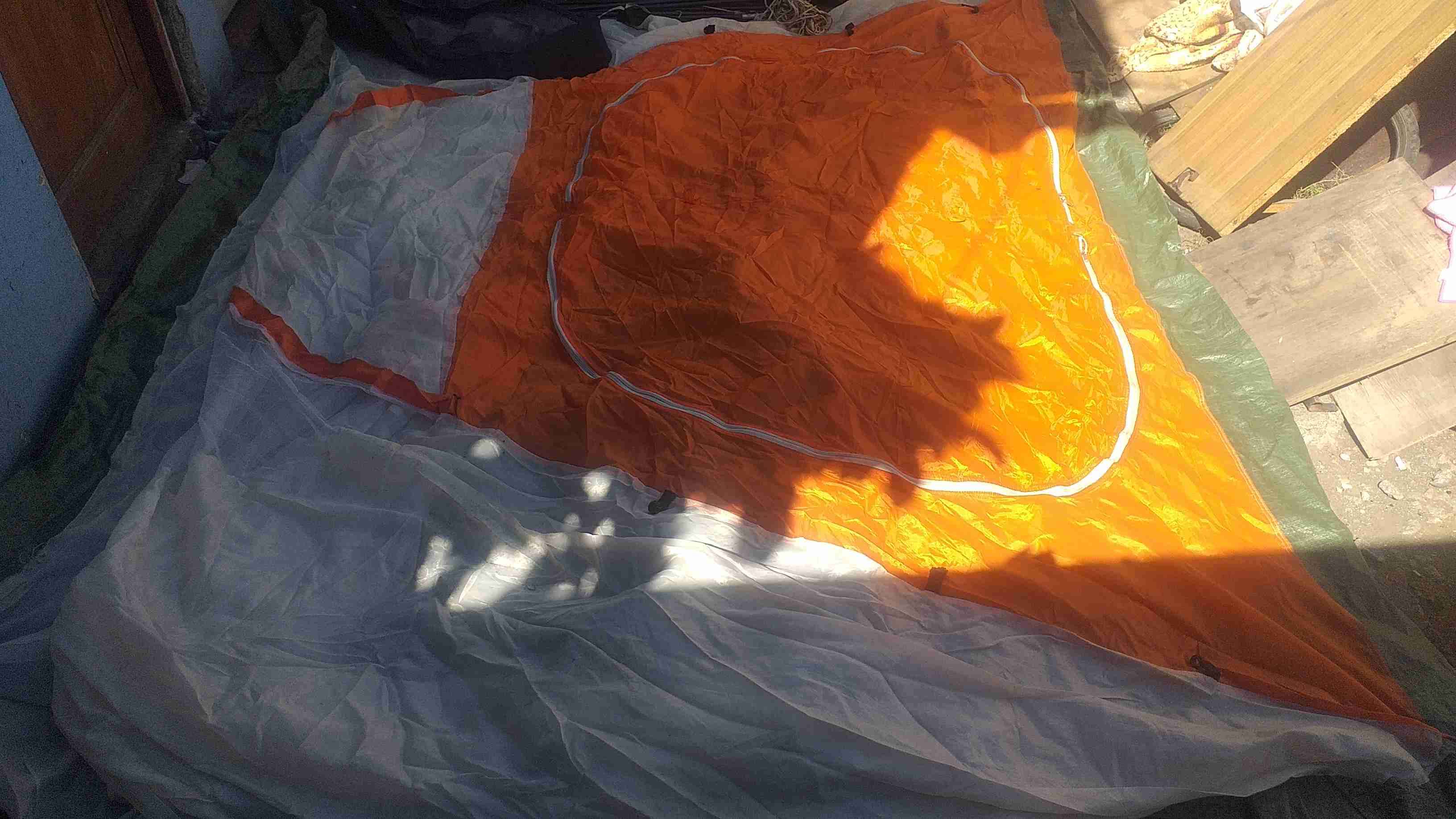 Carpa para 4 personas - miniatura 1