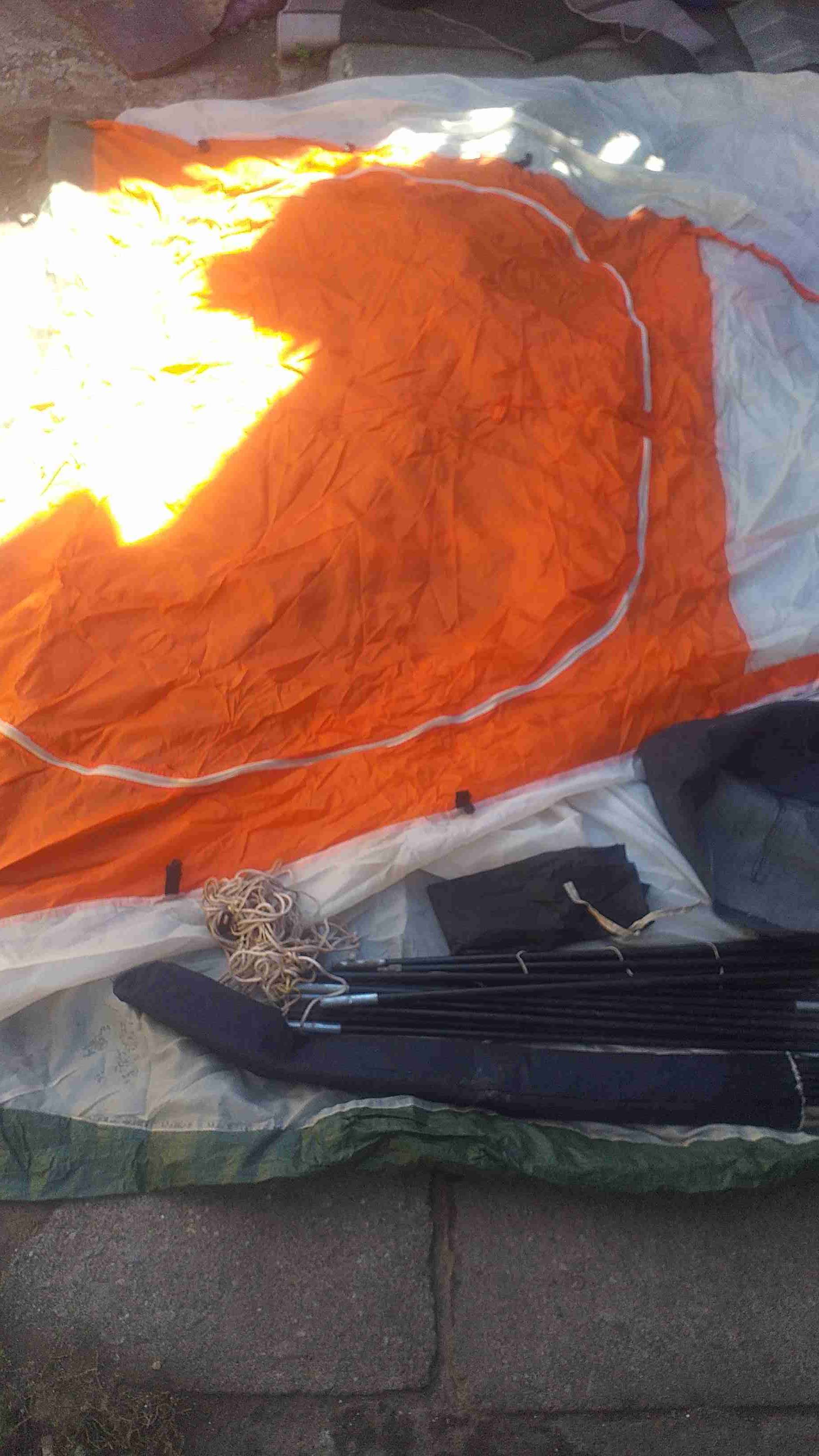 Carpa para 4 personas - miniatura 2