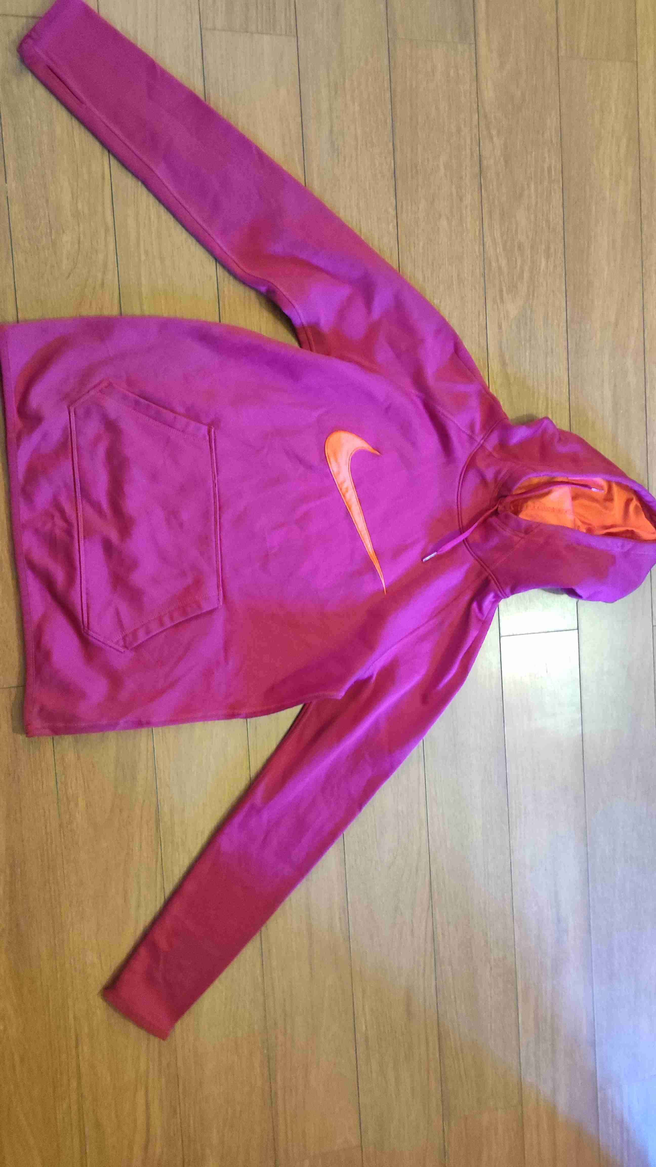 Polerón rojo con capucha Nike