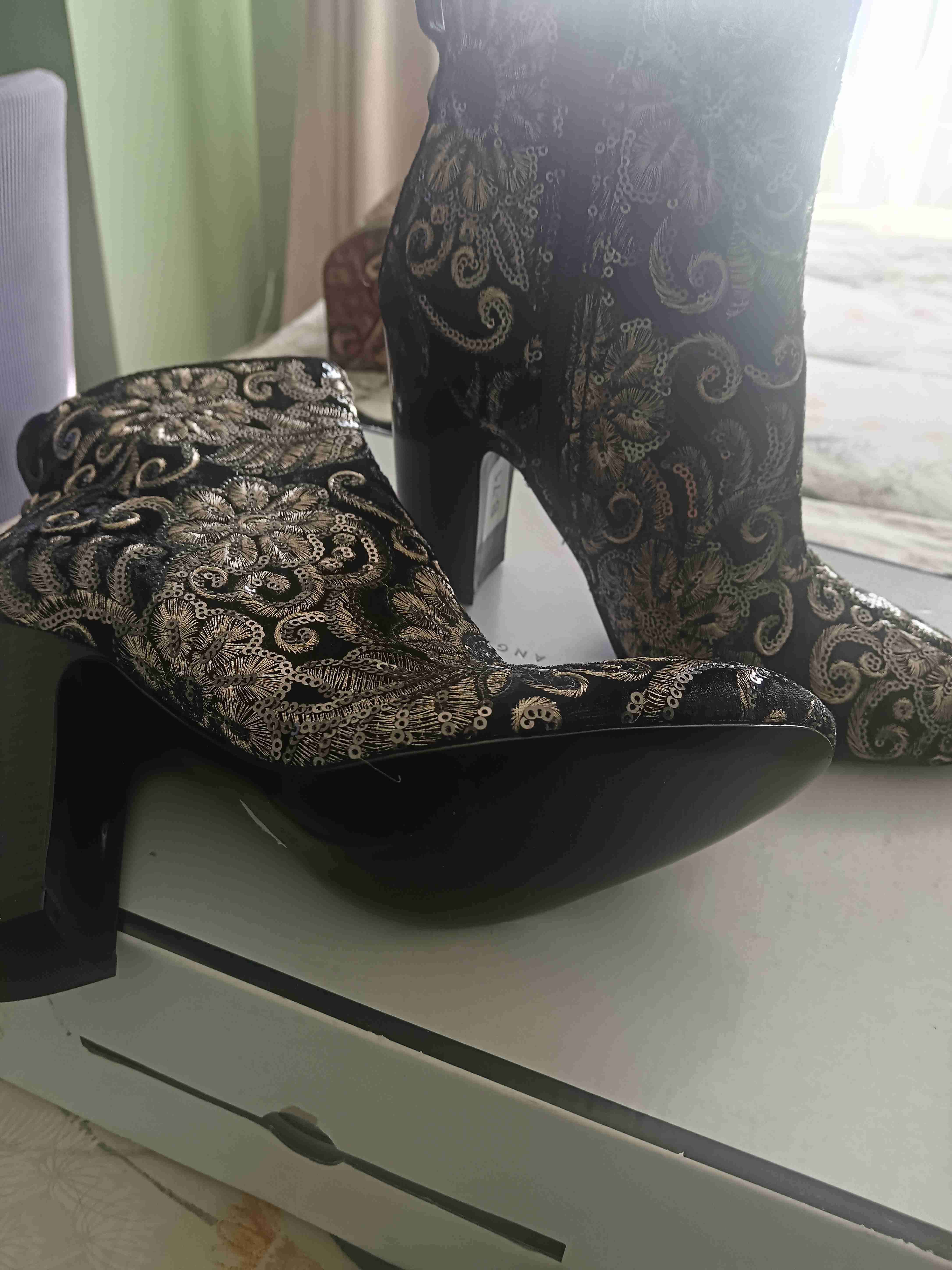 Botines bordados negros elegantes Guess - miniatura 3