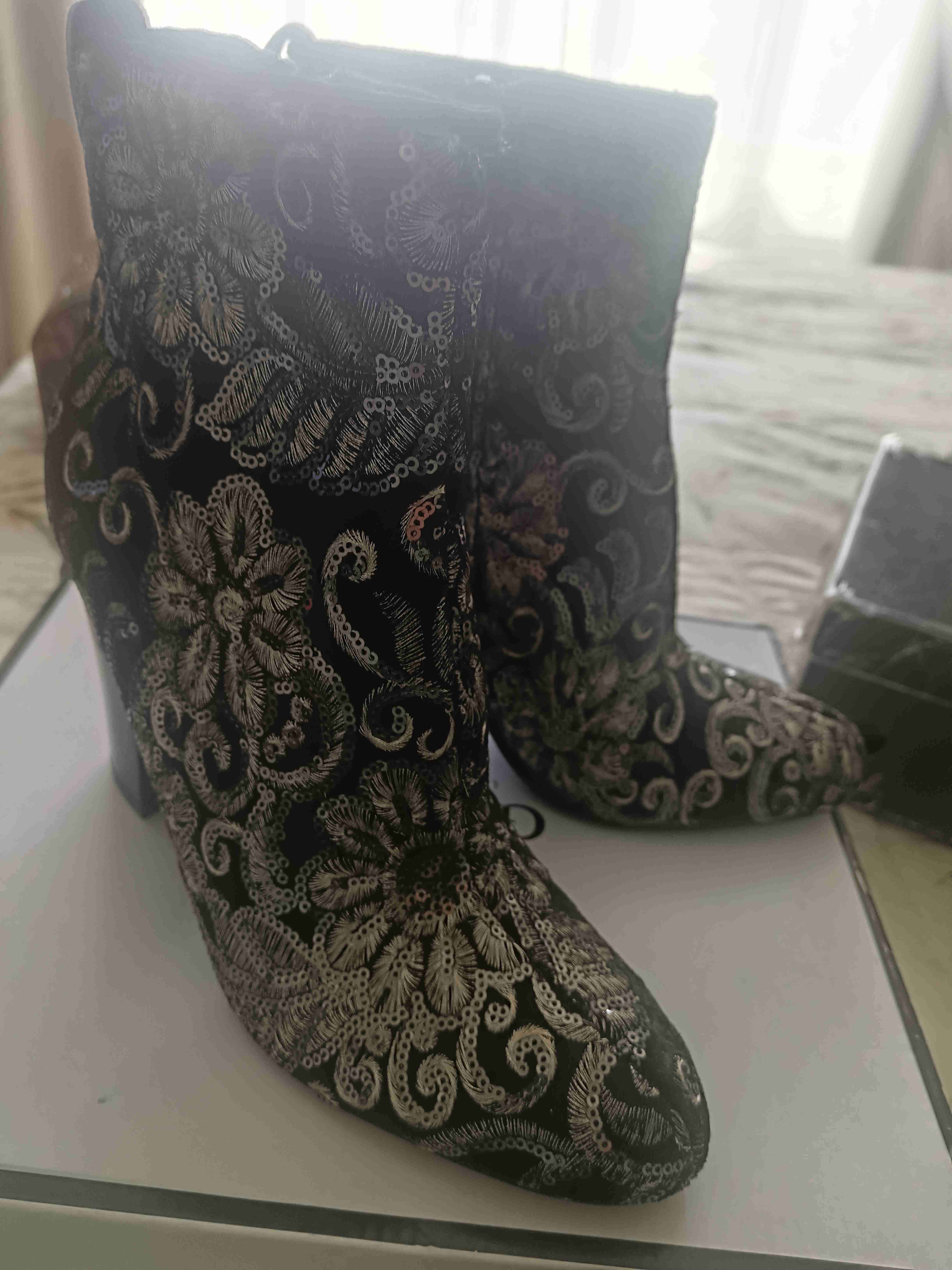 Botines bordados negros elegantes Guess - miniatura 4