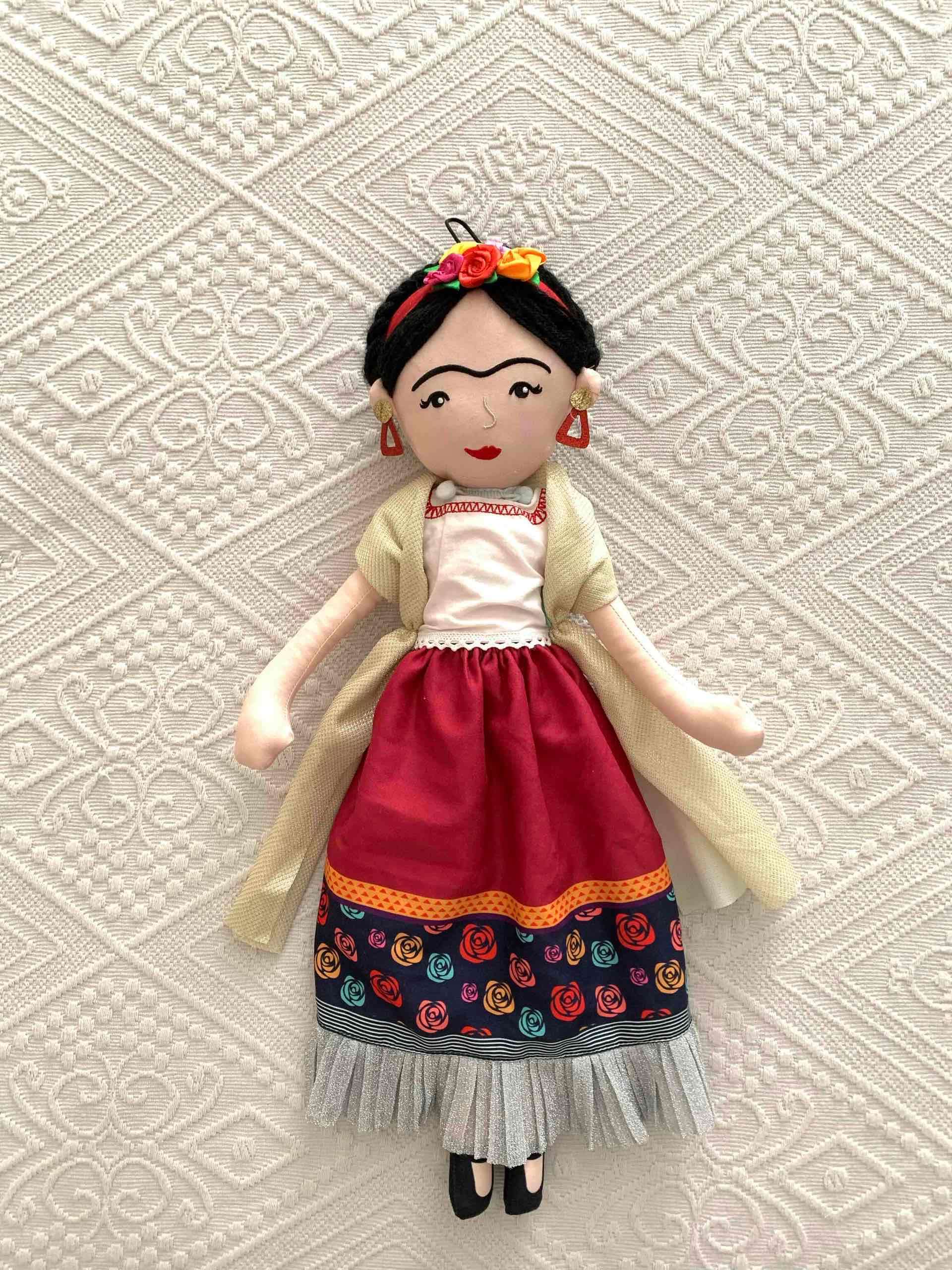 Muñeca de tela Frida Kahlo marca Casaideas