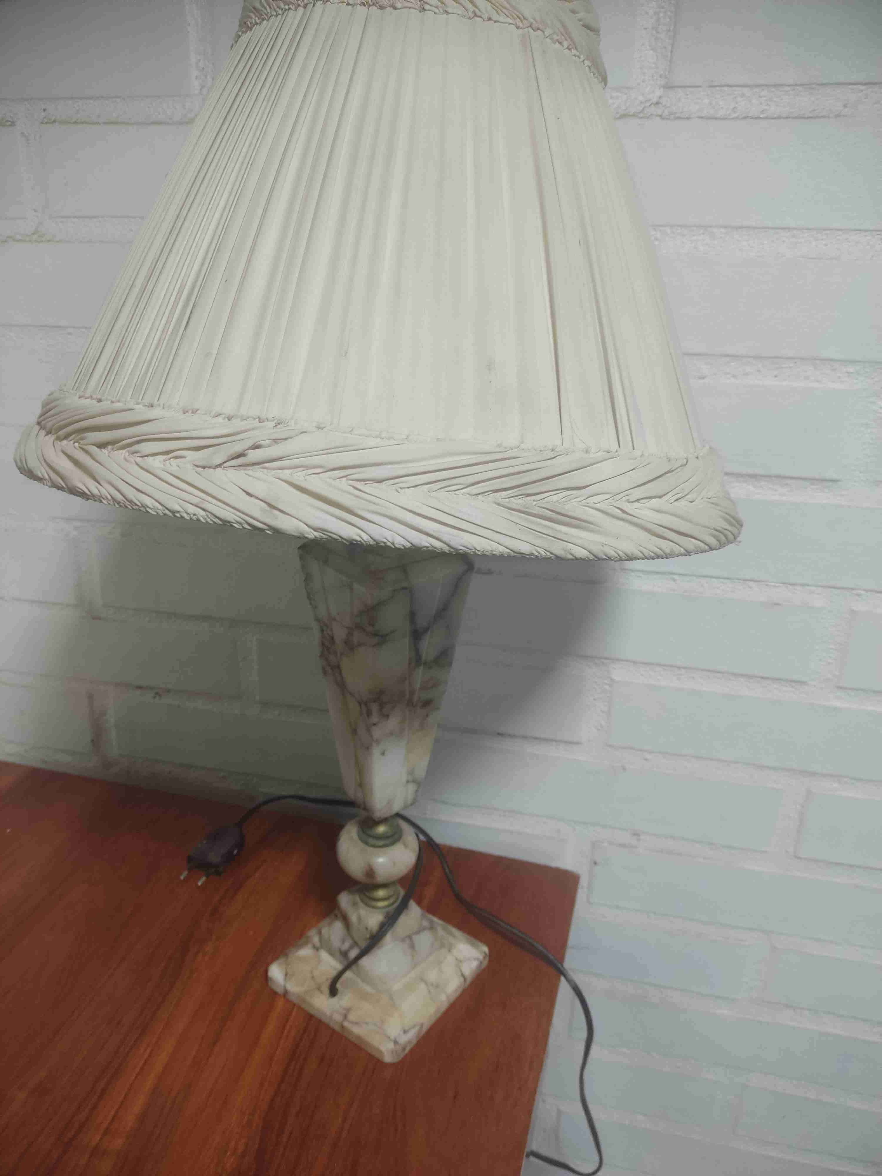 Lámpara de mesa clásica mármol - miniatura 2