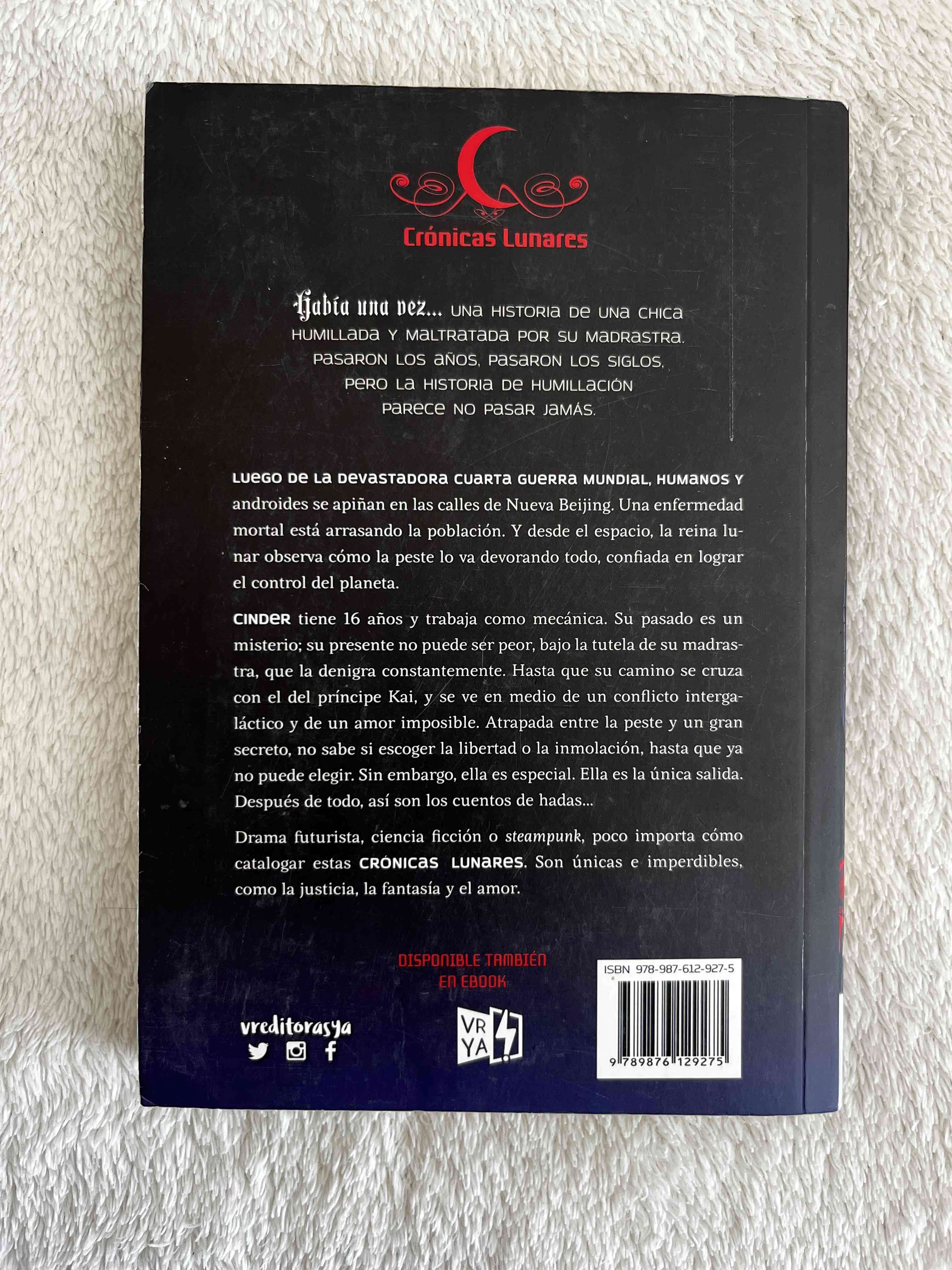 Libro 'Cinder' de Marissa Meyer - miniatura 2