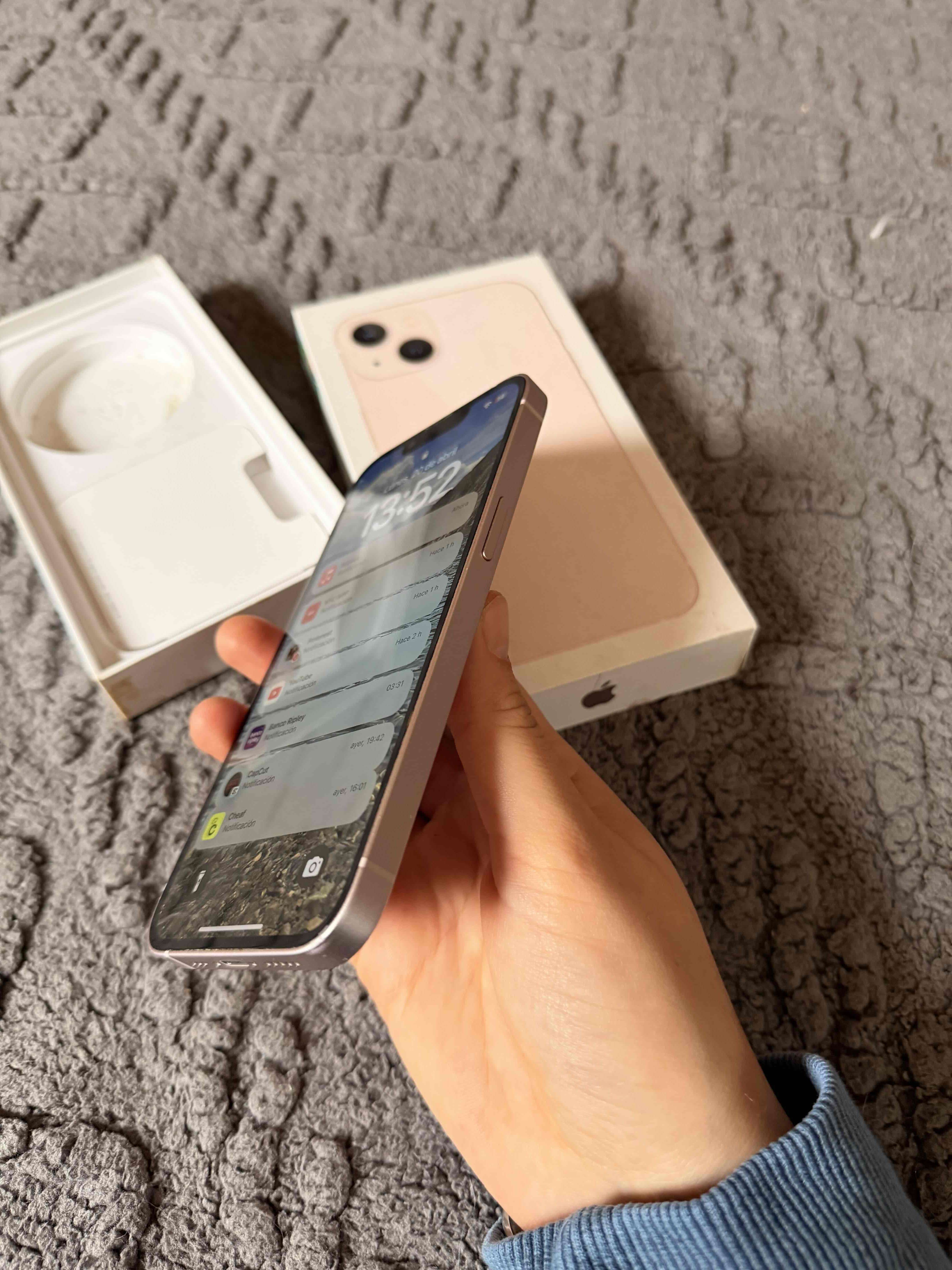 iPhone 13 con caja original - miniatura 5