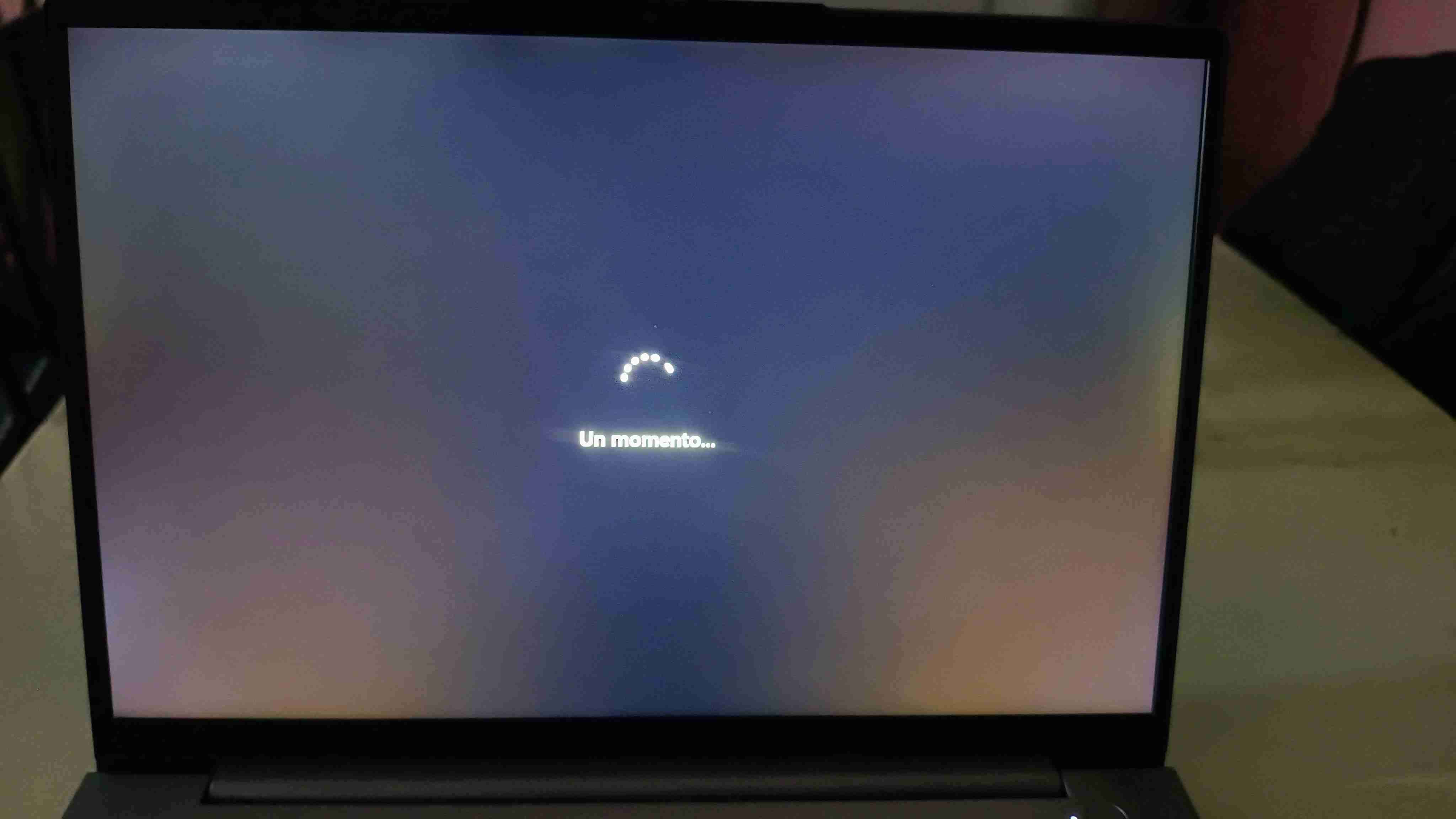 Notebook Lenovo ThinkPad con accesorios - miniatura 3