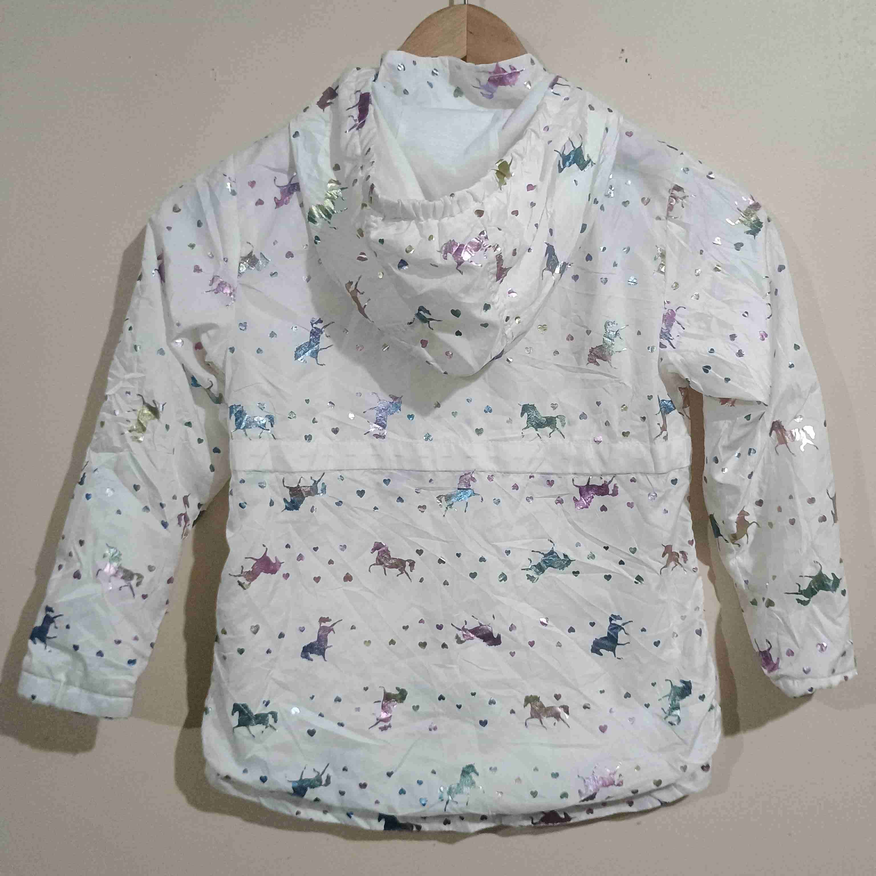 Parka blanca con estampado de unicornios - miniatura 2