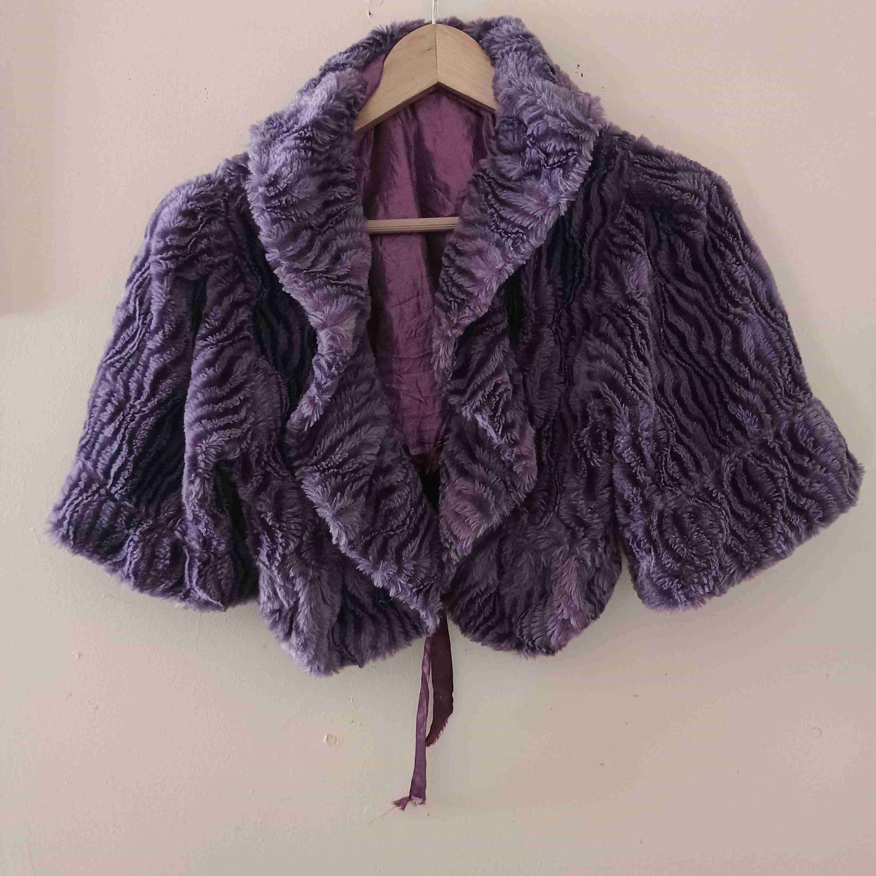 Chaleco corto de peluche morado - miniatura 2