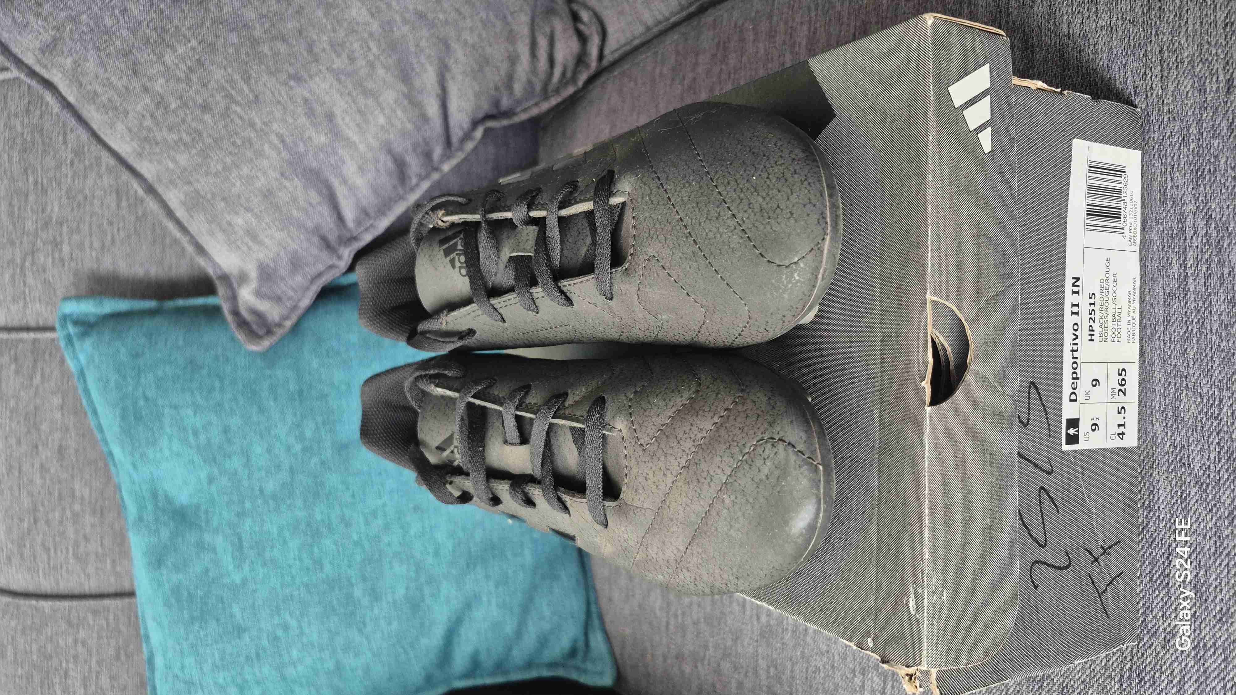 Botines Adidas negros para fútbol - miniatura 3