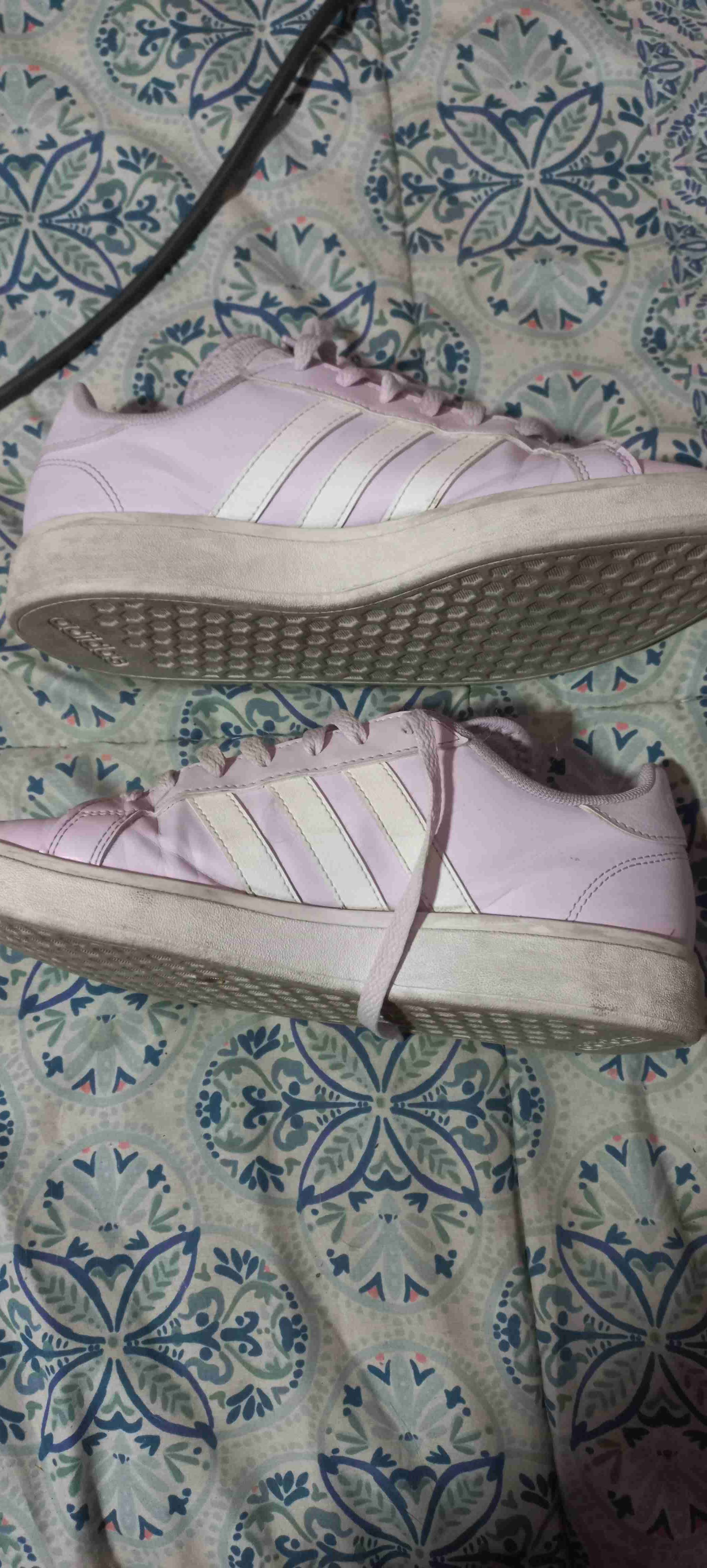 Zapatillas rosadas con logo - miniatura 2