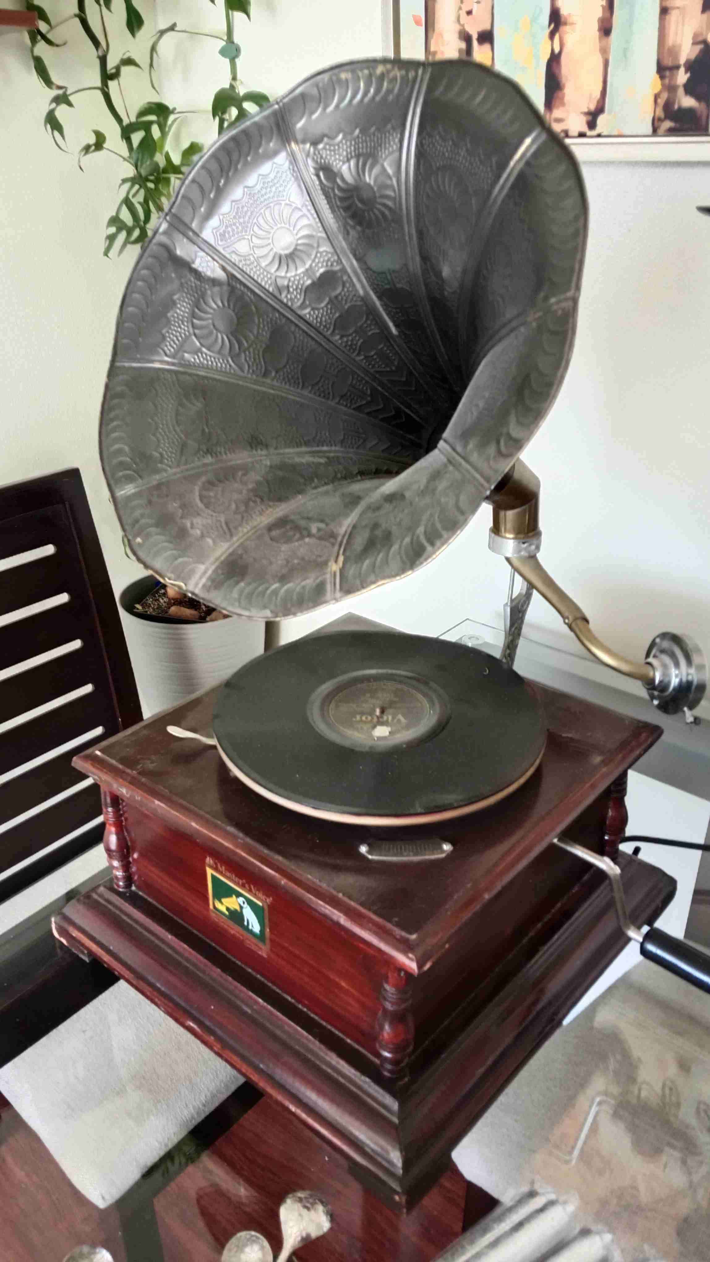 Vitrola Gramófono vintage decorativo - miniatura 1