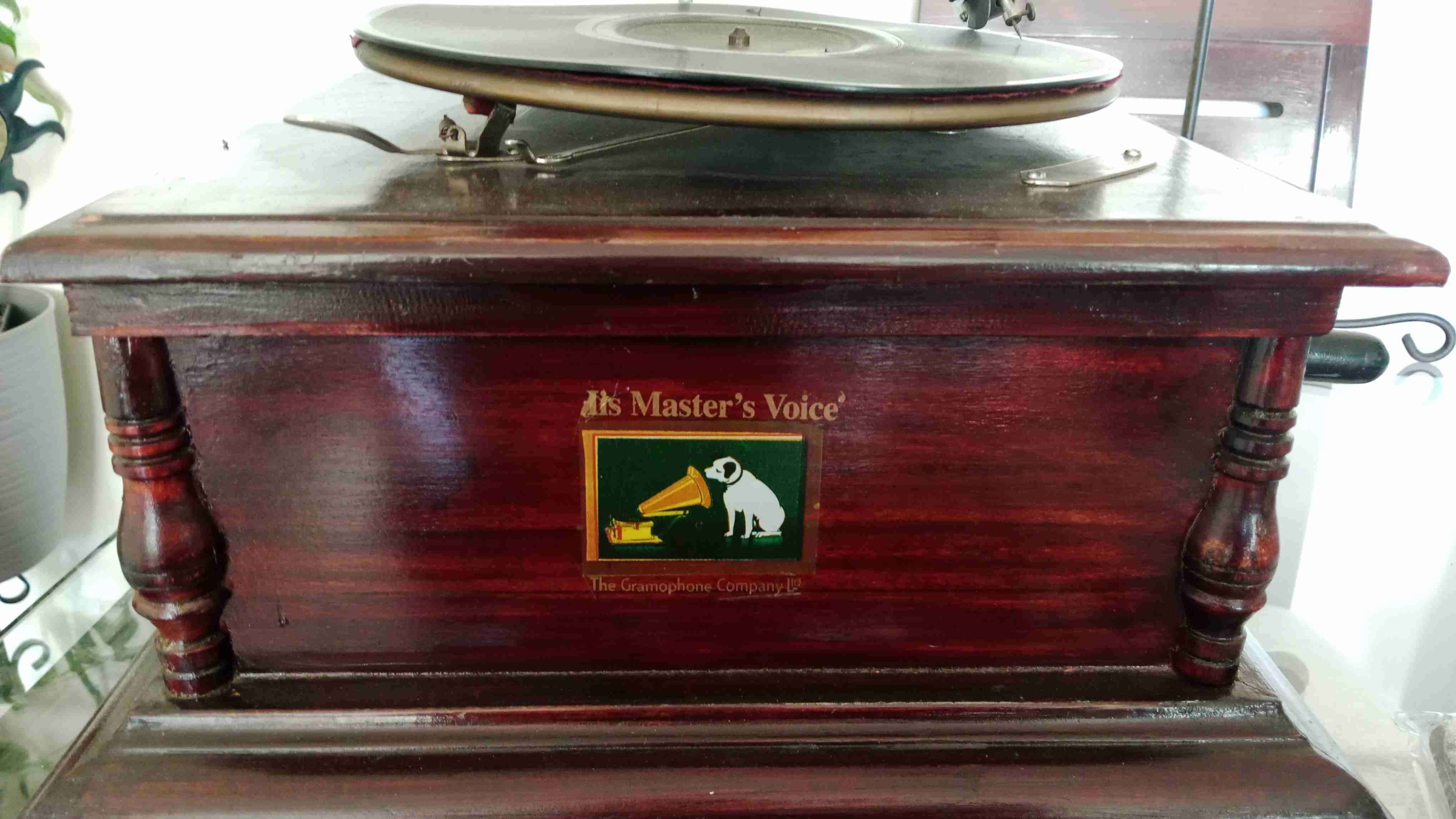 Vitrola Gramófono vintage decorativo - miniatura 3