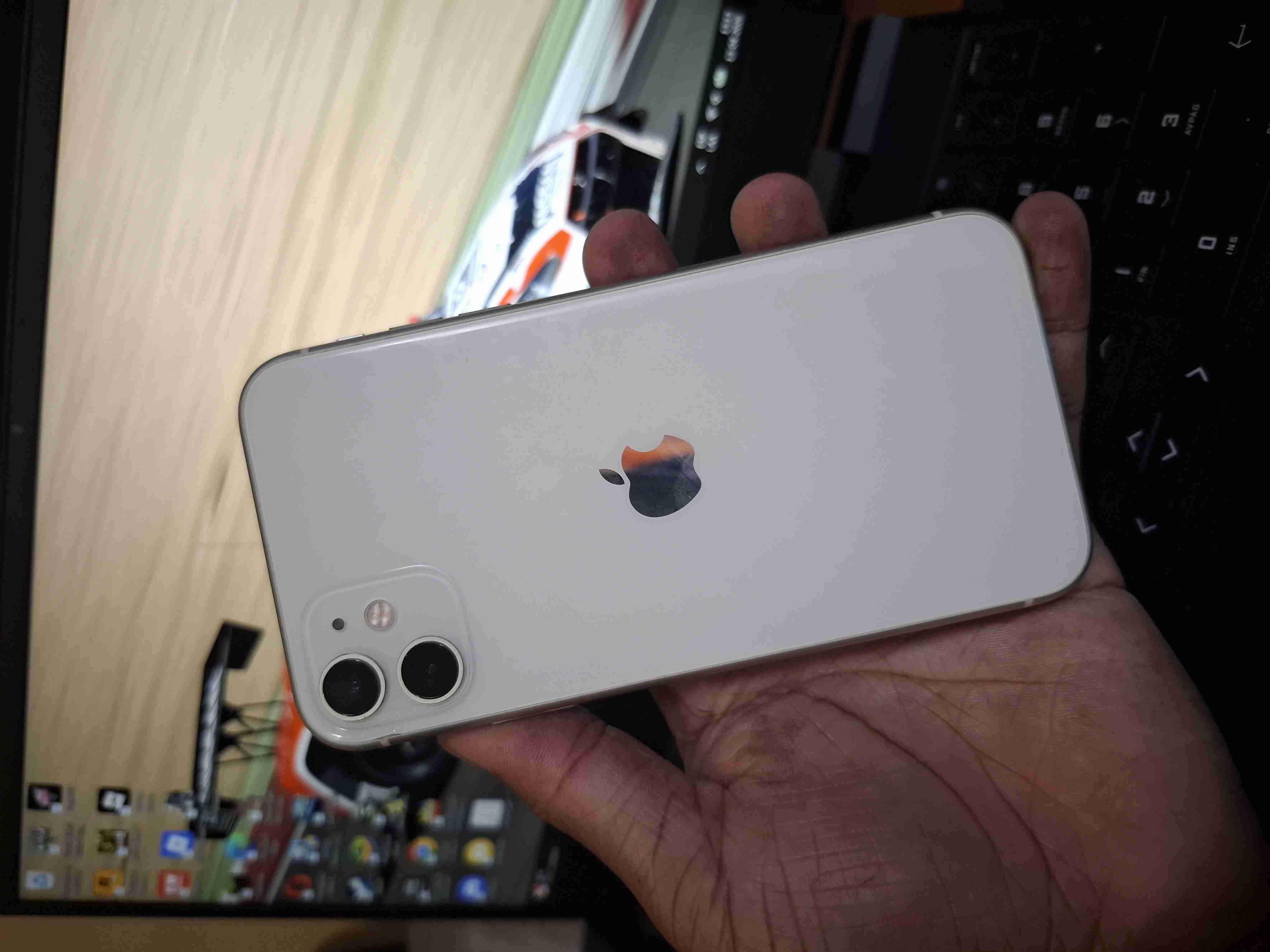 Iphone 11 de 64Gb - miniatura 2