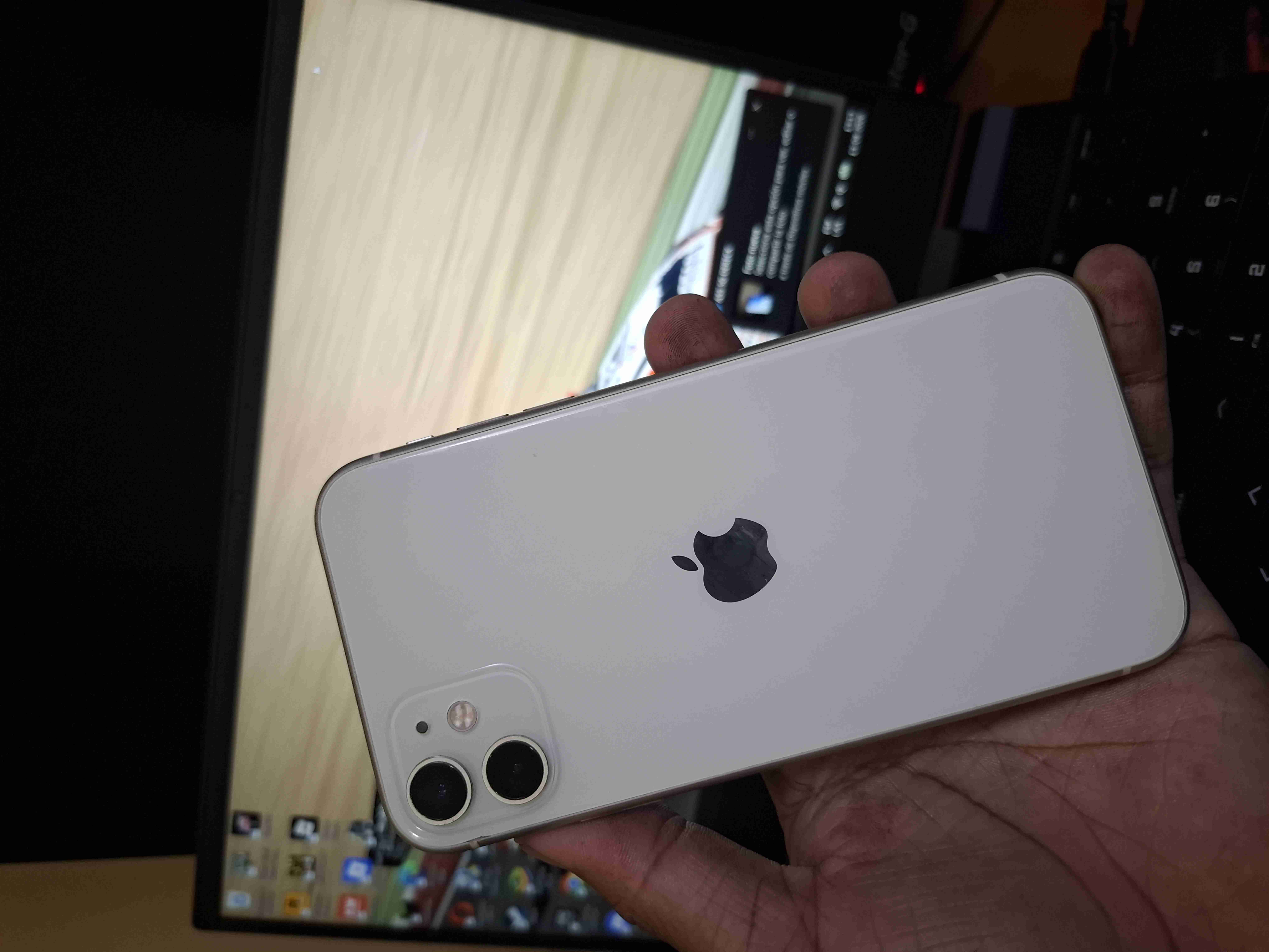 Iphone 11 de 64Gb - miniatura 3