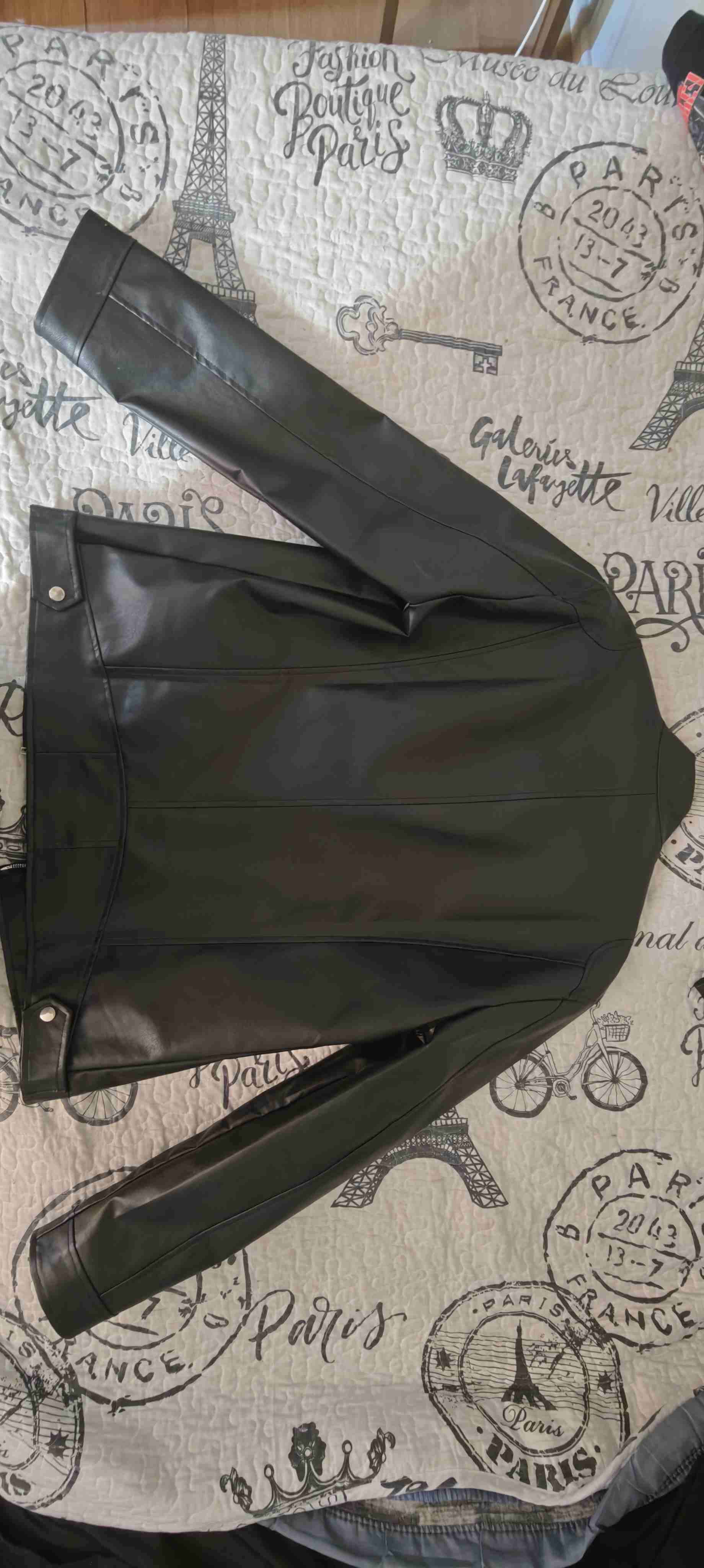 Chaqueta negra de cuero - miniatura 2