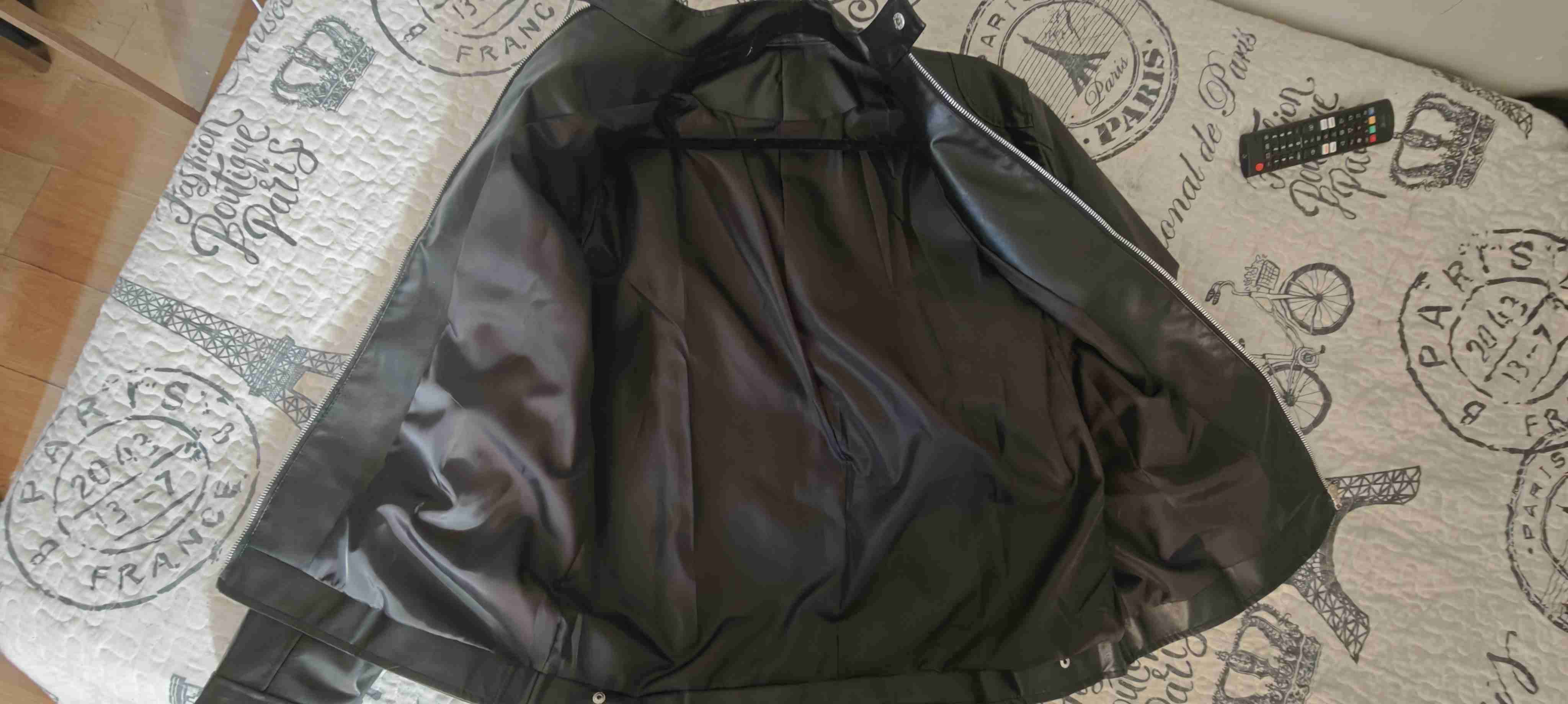 Chaqueta negra de cuero - miniatura 3