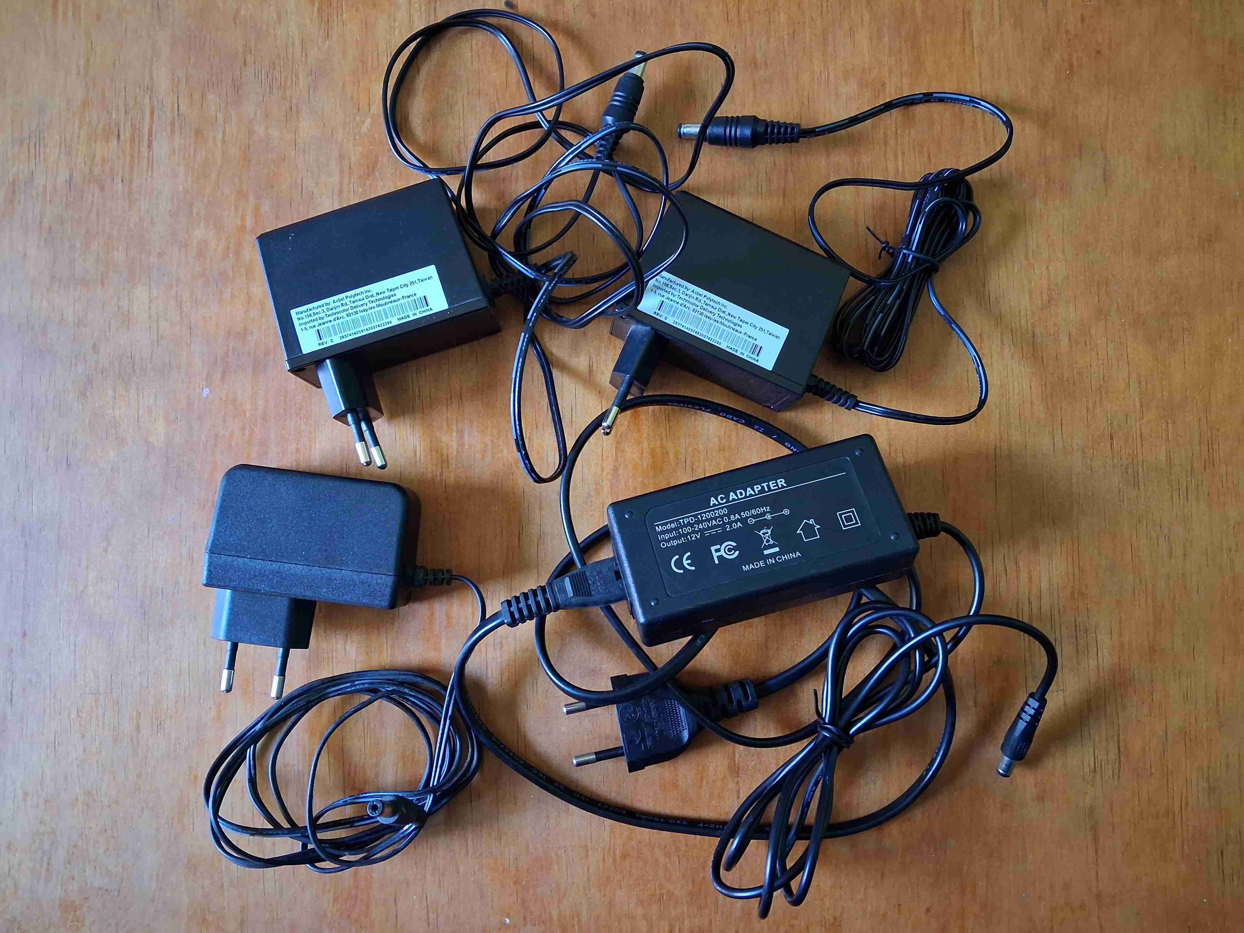 Cargadores de corriente de 12 volts - miniatura 1