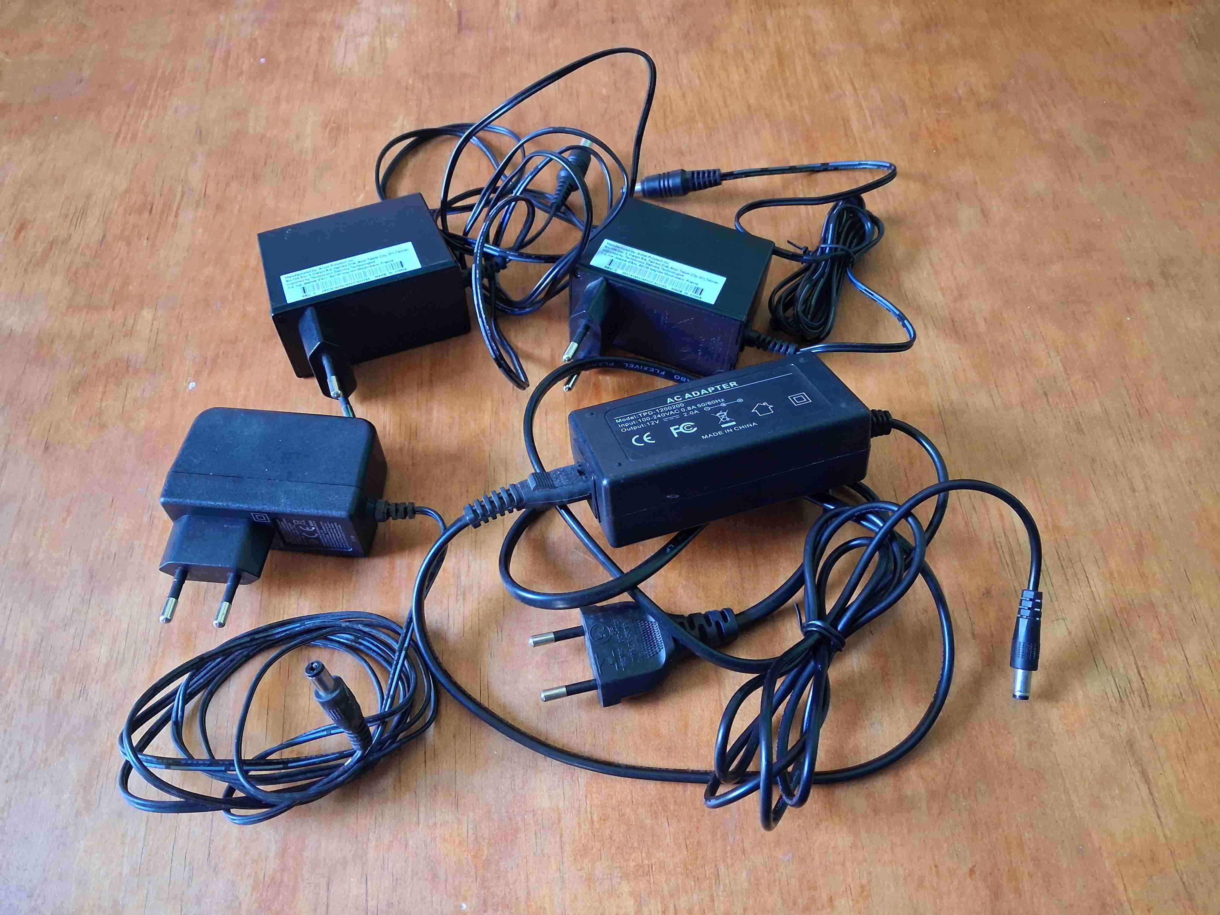 Cargadores de corriente de 12 volts - miniatura 2